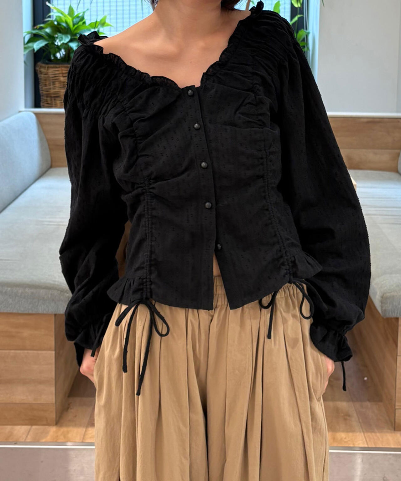 ドロストリボン長袖ブラウス