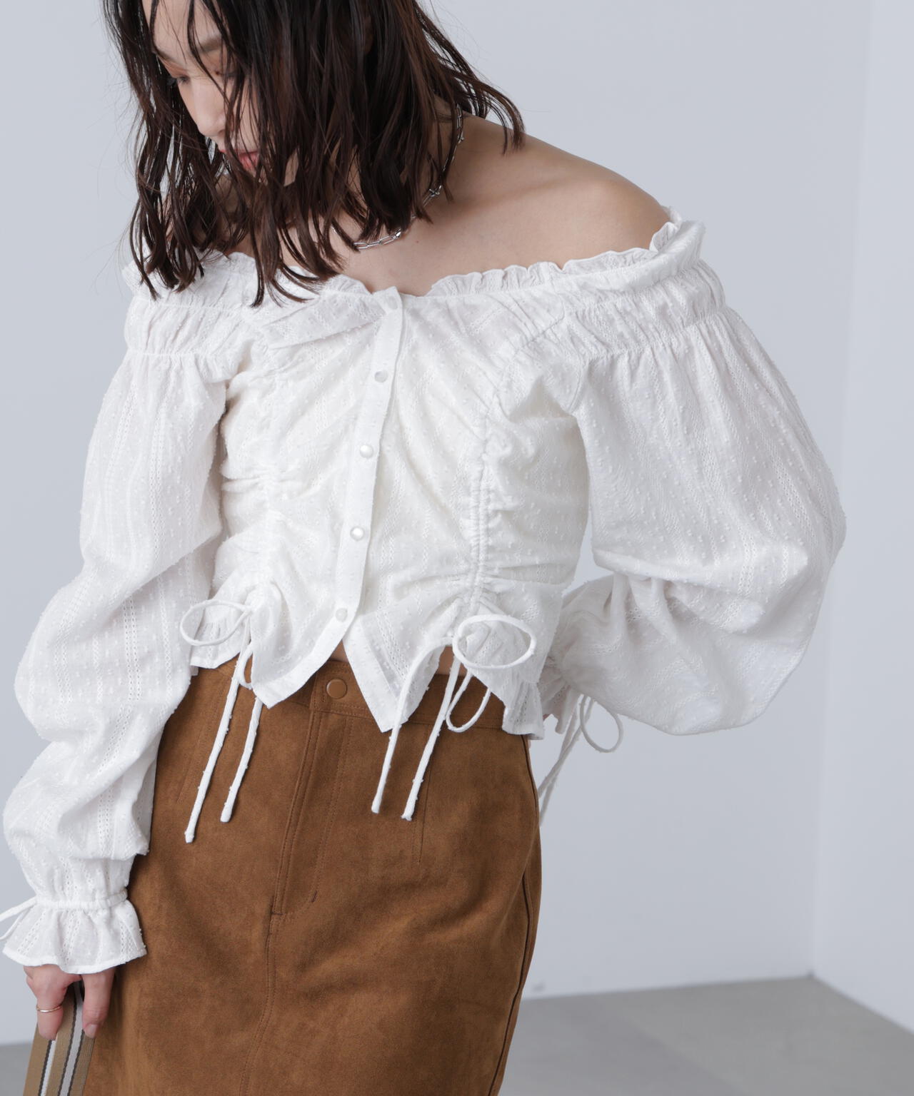 ドロストリボン長袖ブラウス
