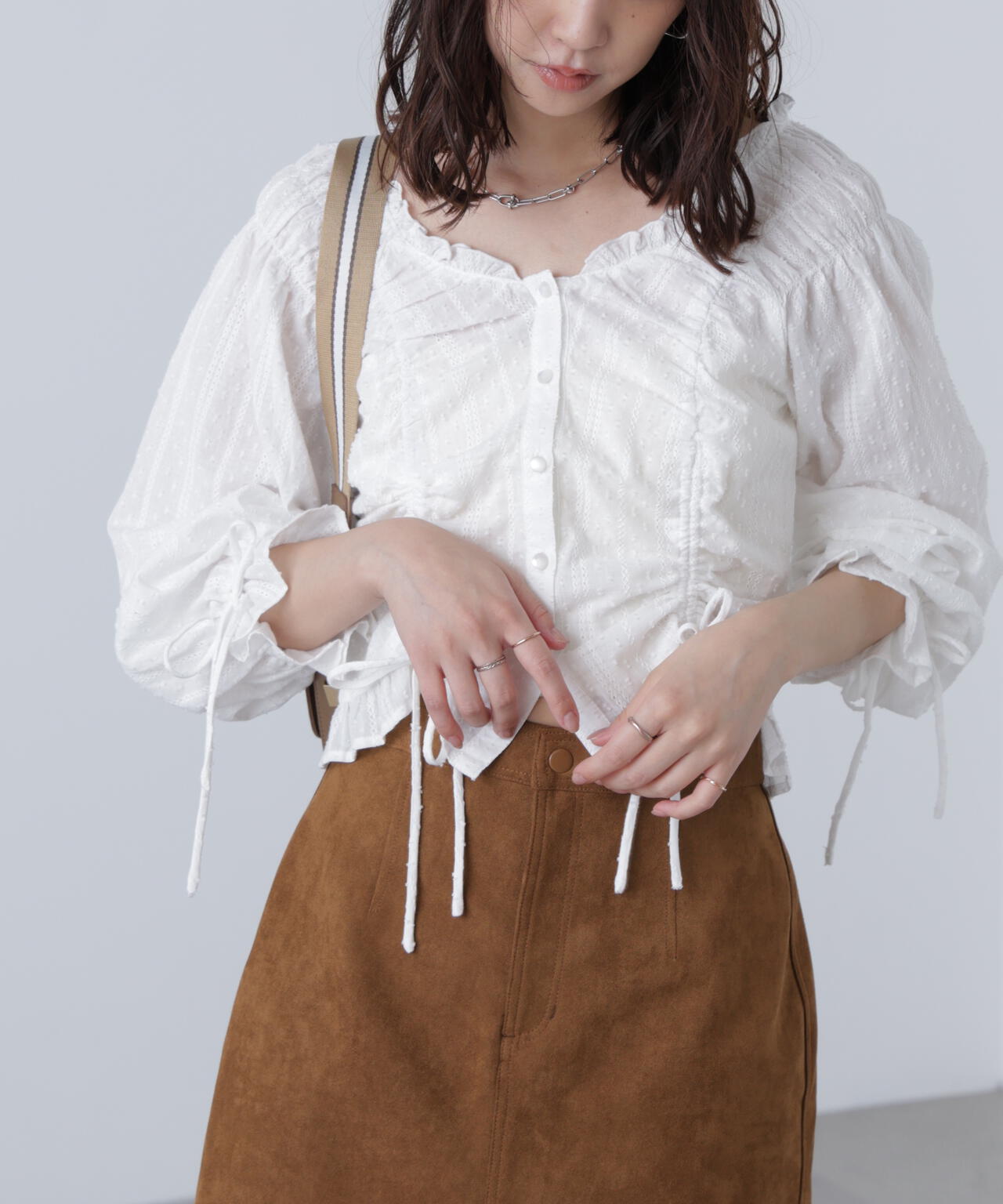 ドロストリボン長袖ブラウス