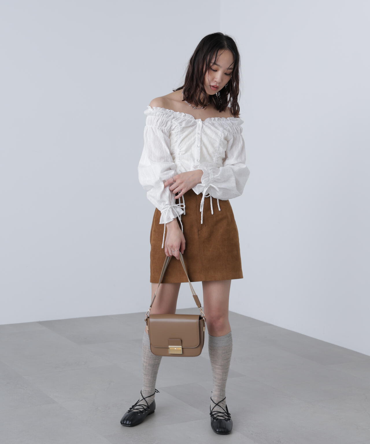 ドロストリボン長袖ブラウス