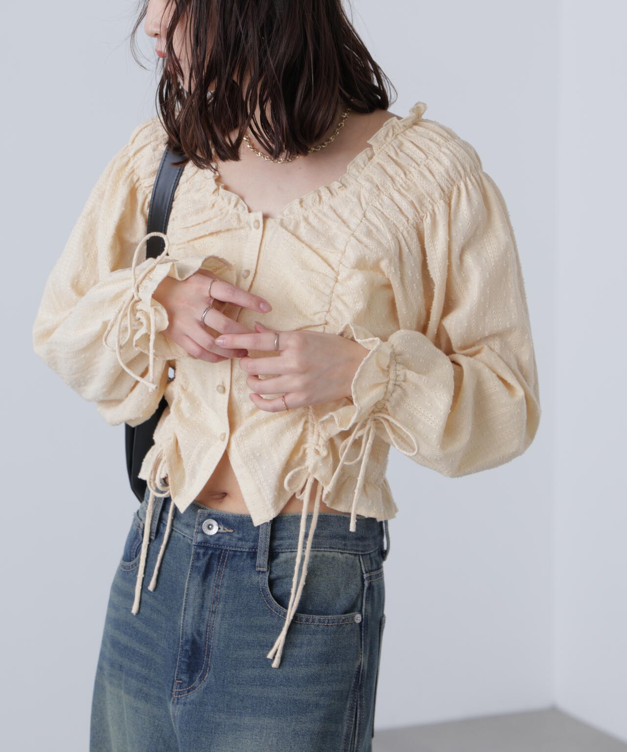 ドロストリボン長袖ブラウス