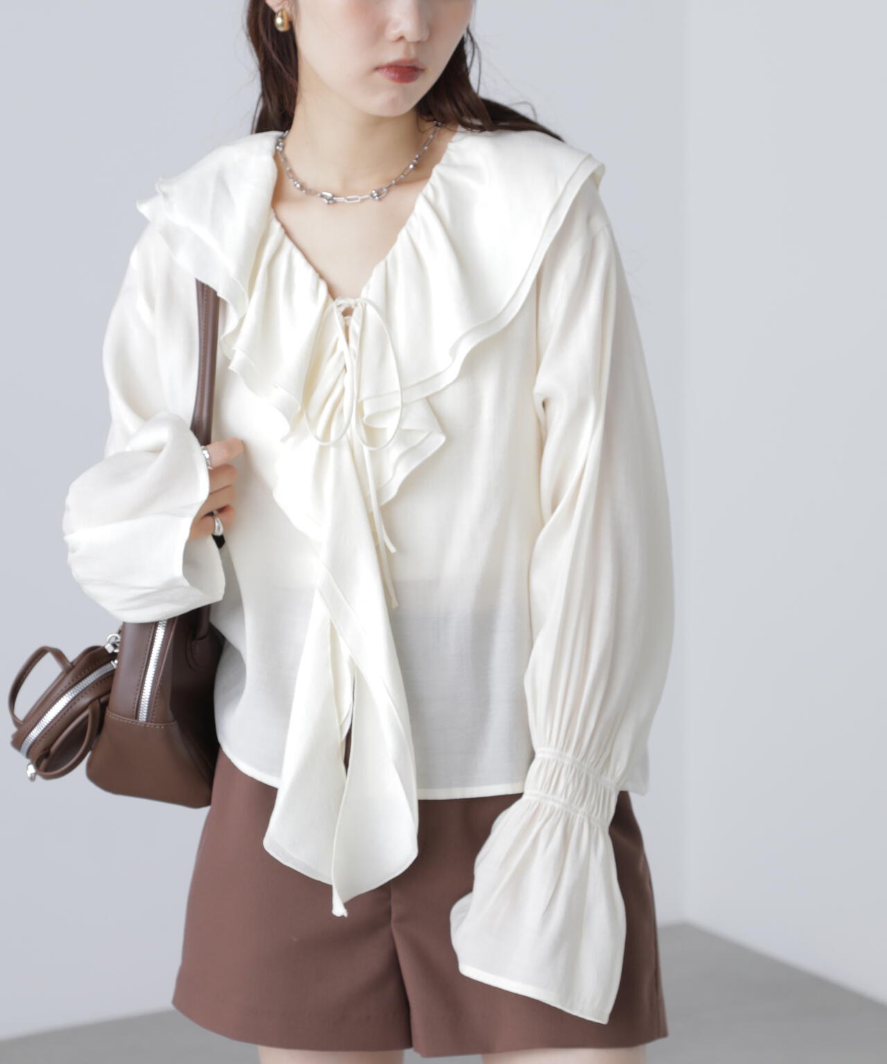 ダブルラッフルフリルブラウス