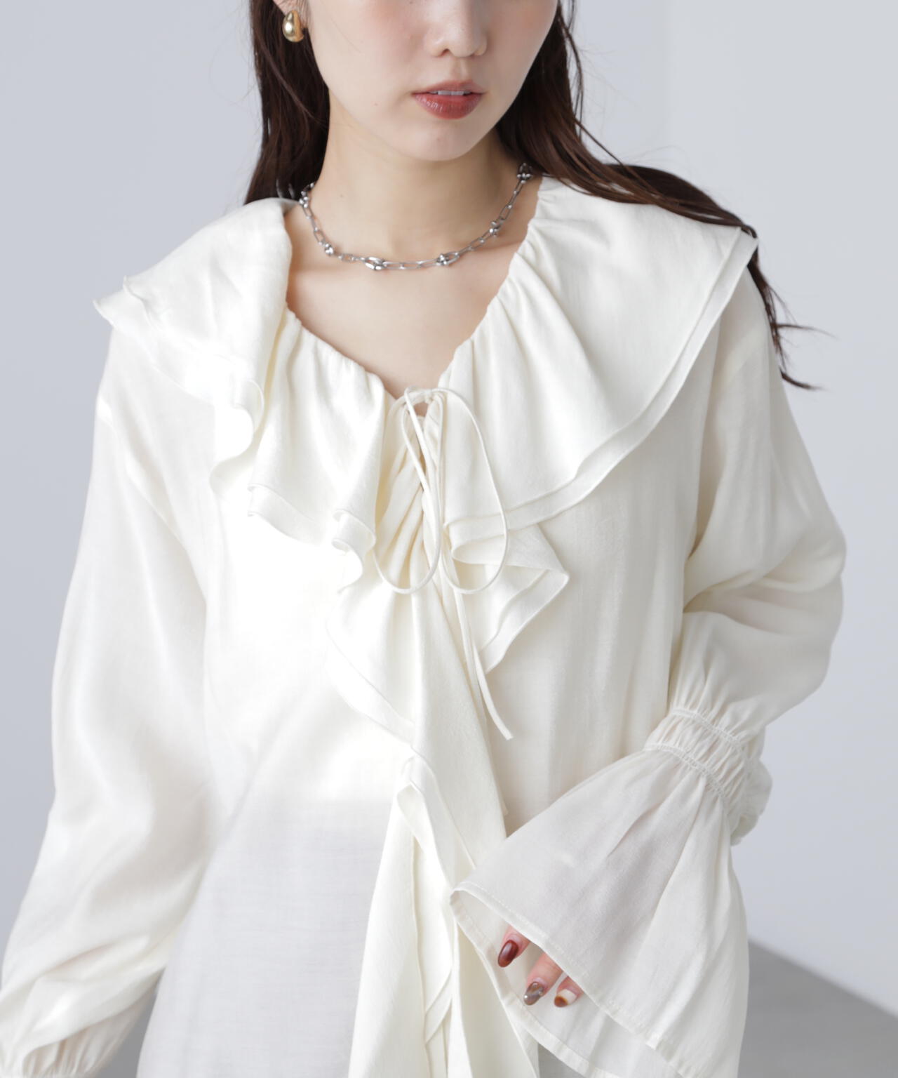 ダブルラッフルフリルブラウス