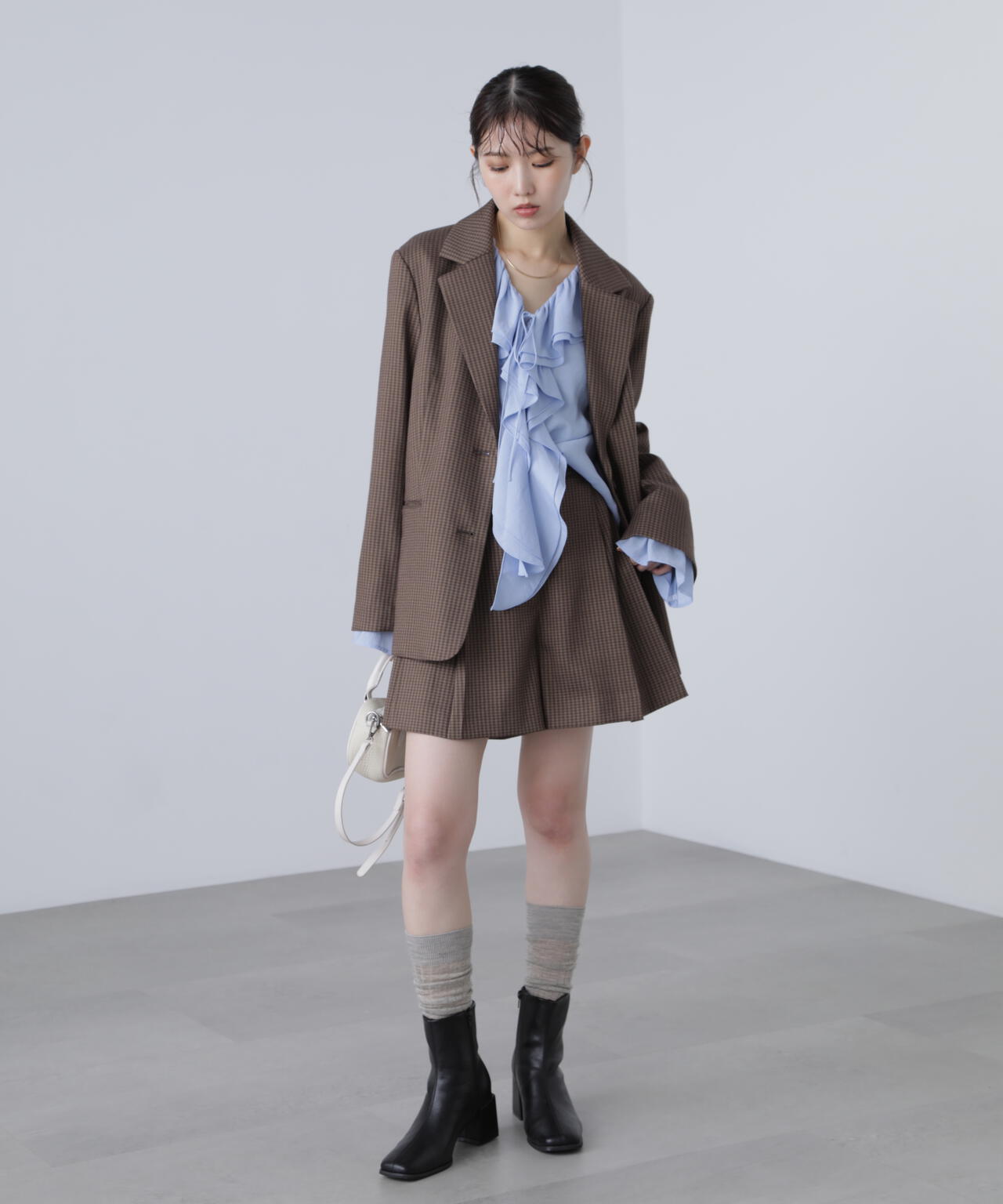 ダブルラッフルフリルブラウス