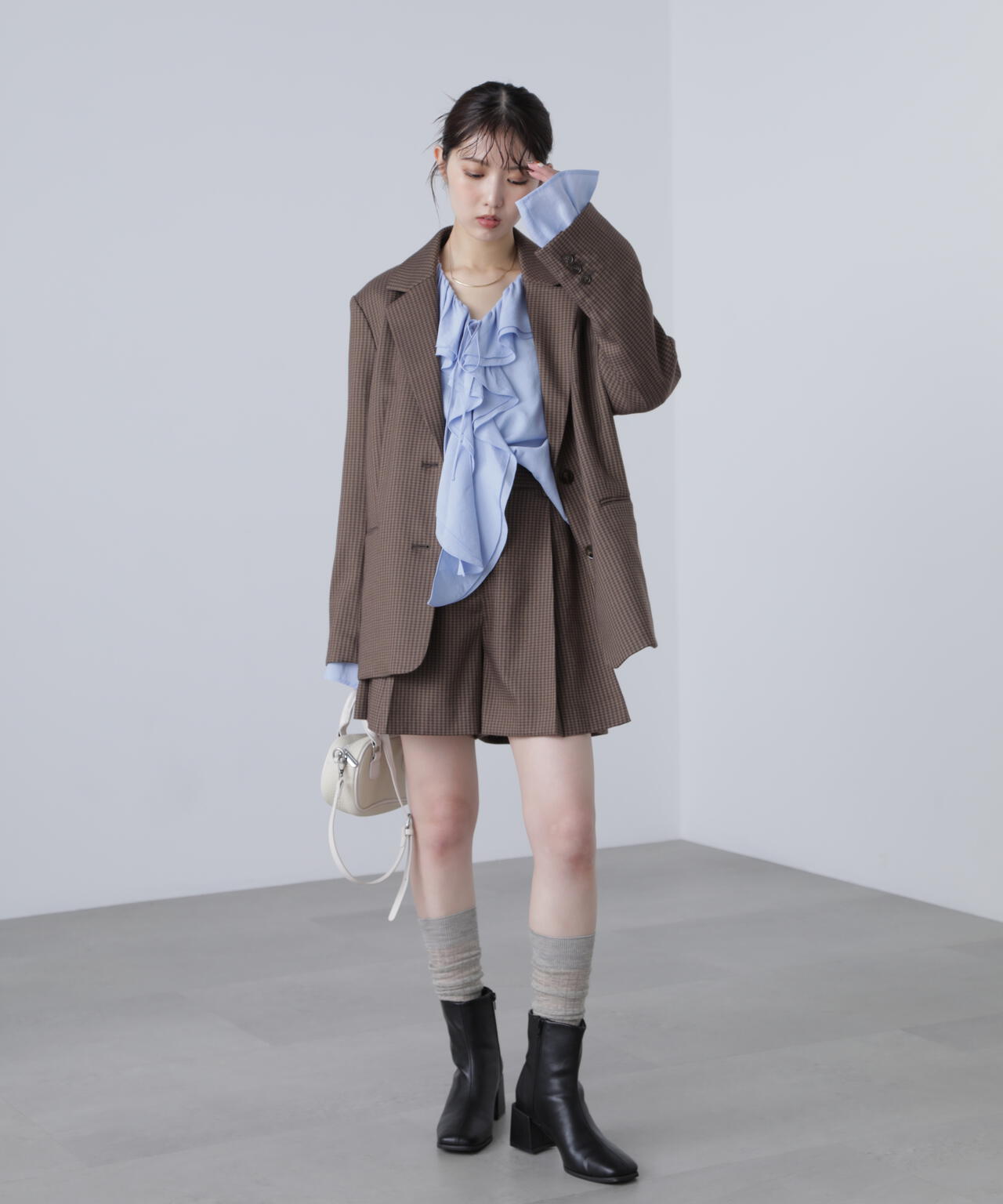 ダブルラッフルフリルブラウス