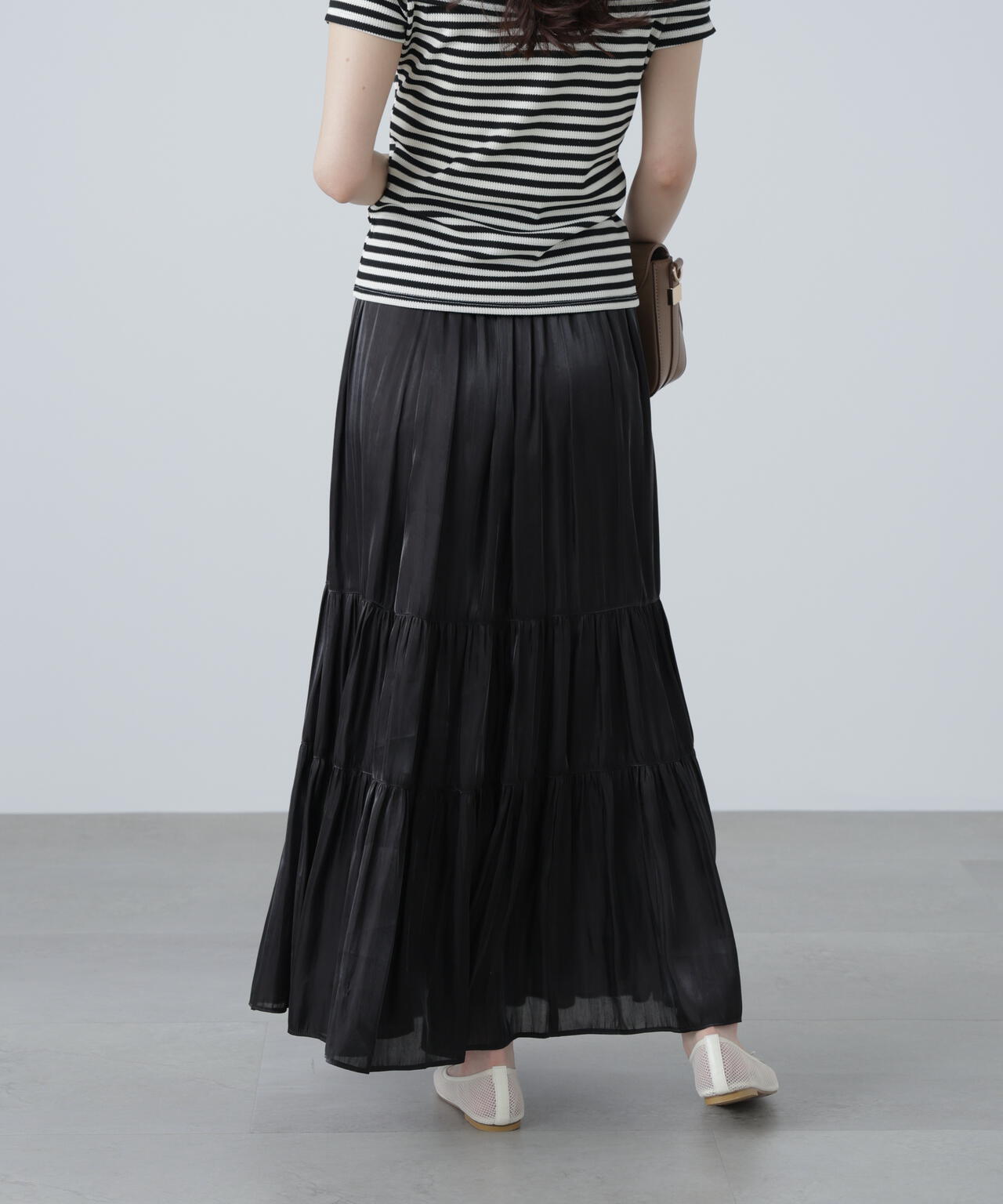 シャイニーティアードスカート