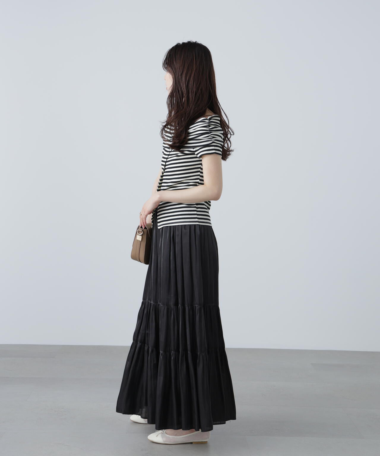 シャイニーティアードスカート