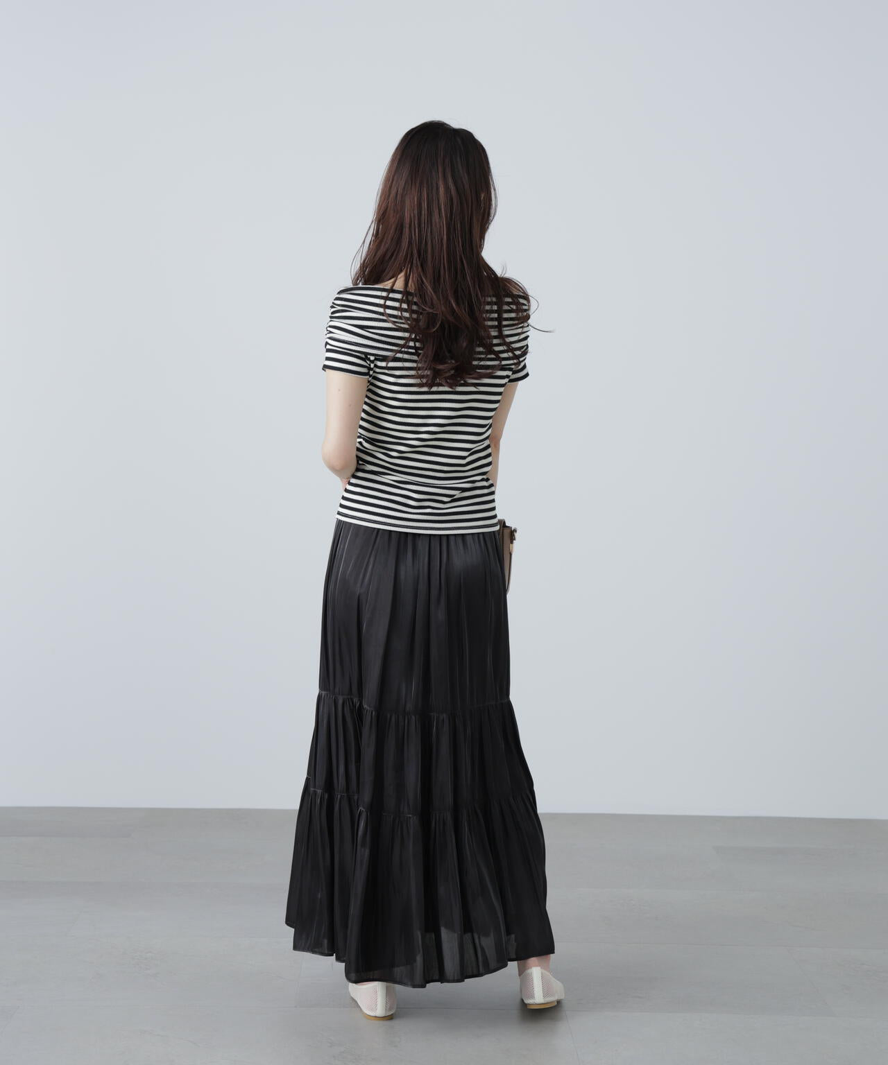 シャイニーティアードスカート