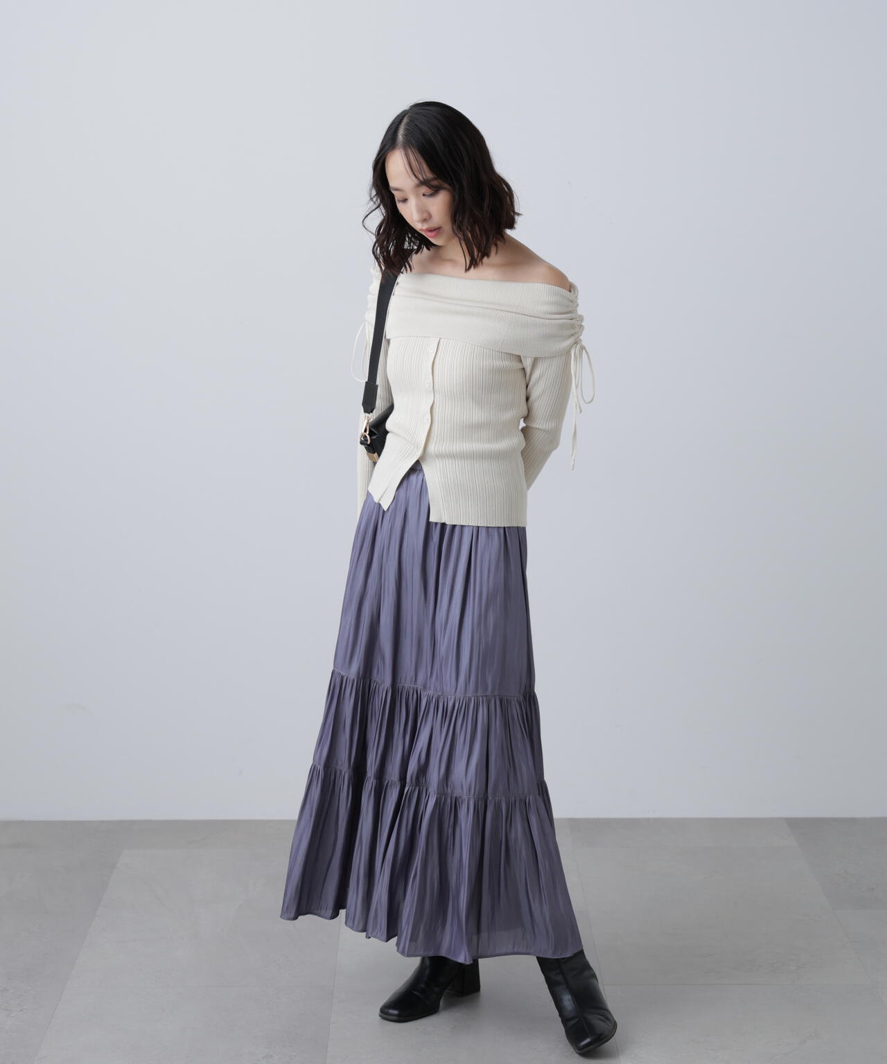 シャイニーティアードスカート