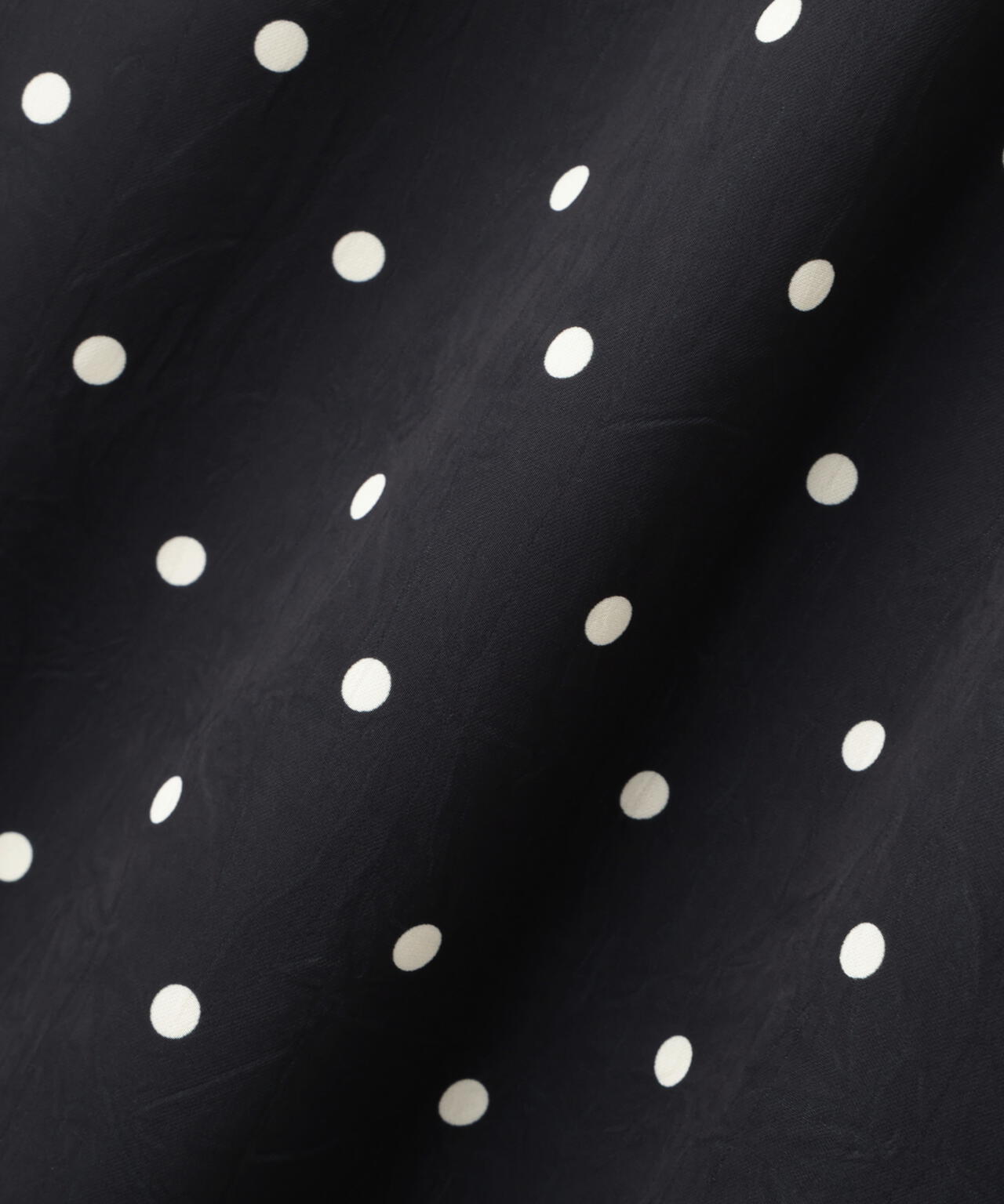 サテンナローロングスカート