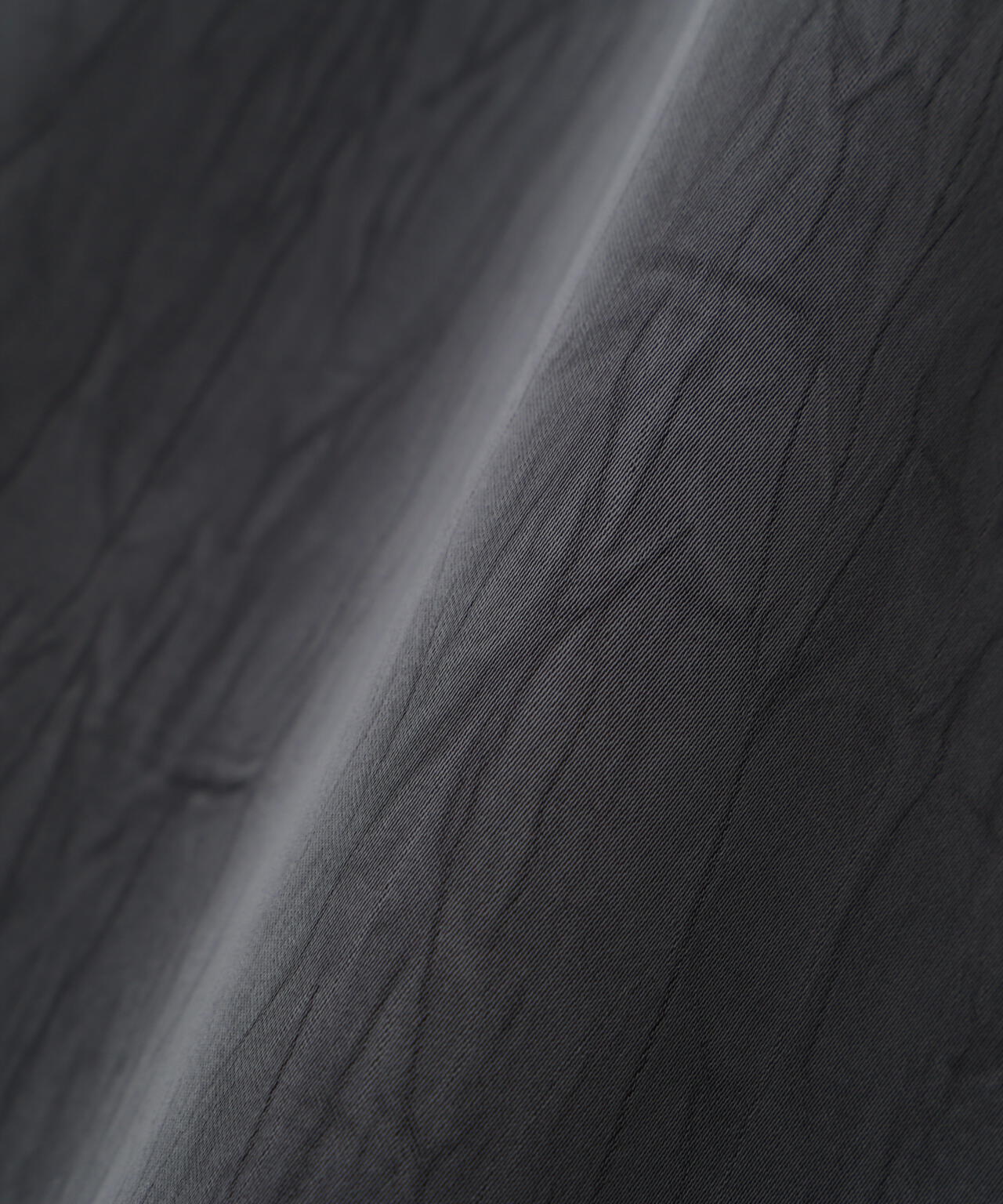 サテンナローロングスカート