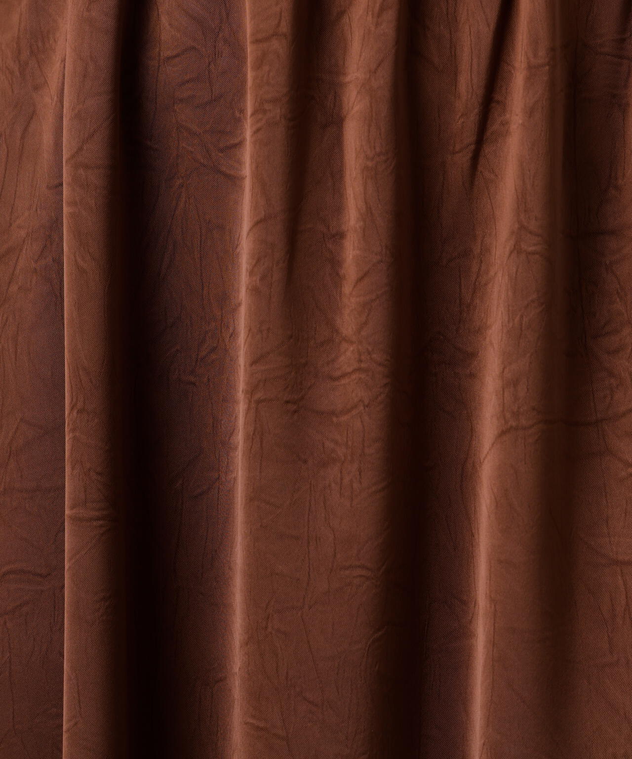 サテンナローロングスカート