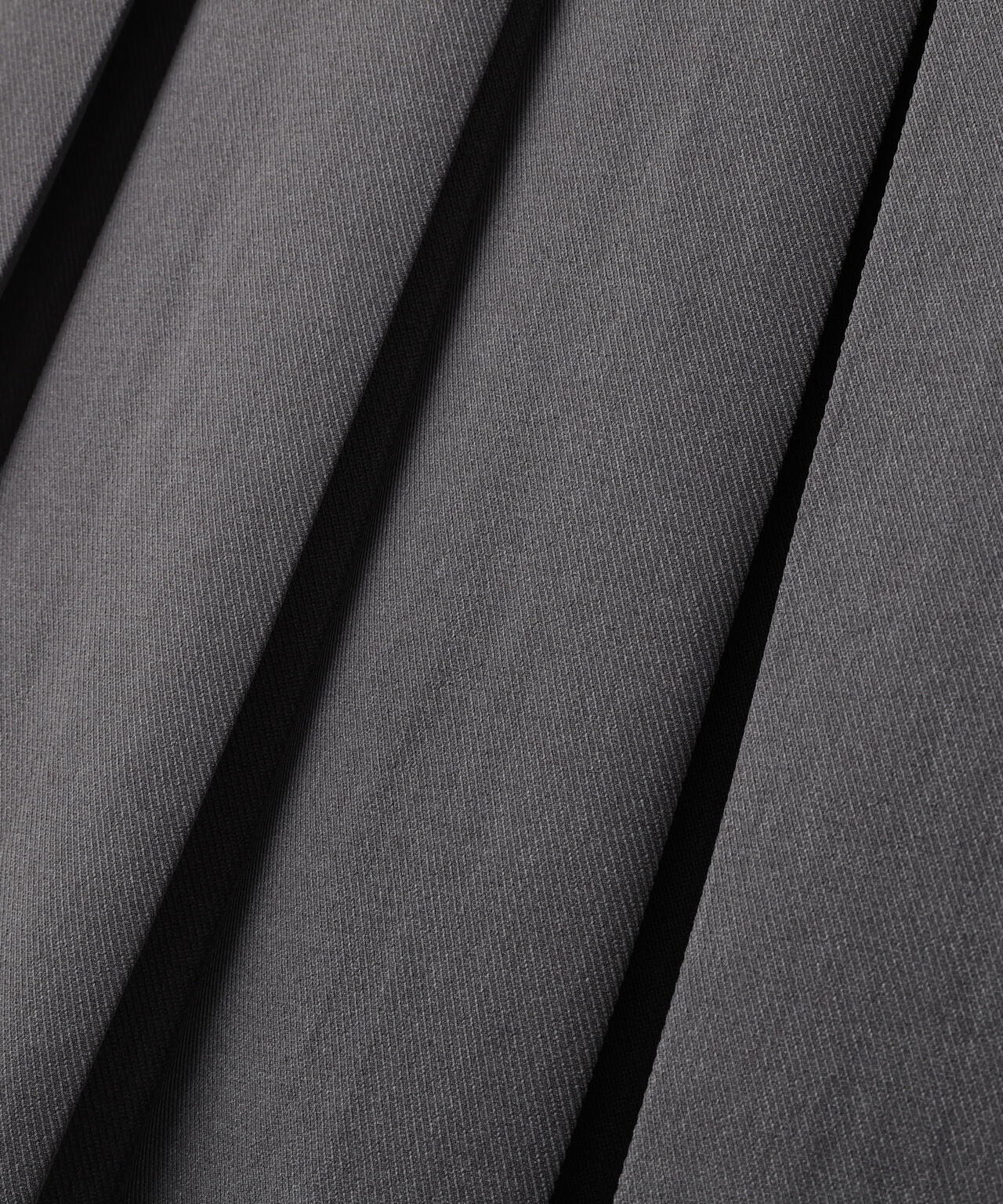 タックプリーツミディスカート