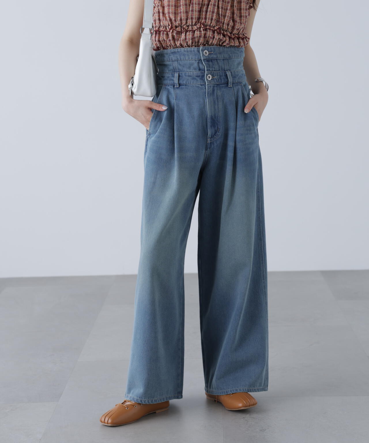 折り返しハイウエストデニムパンツ