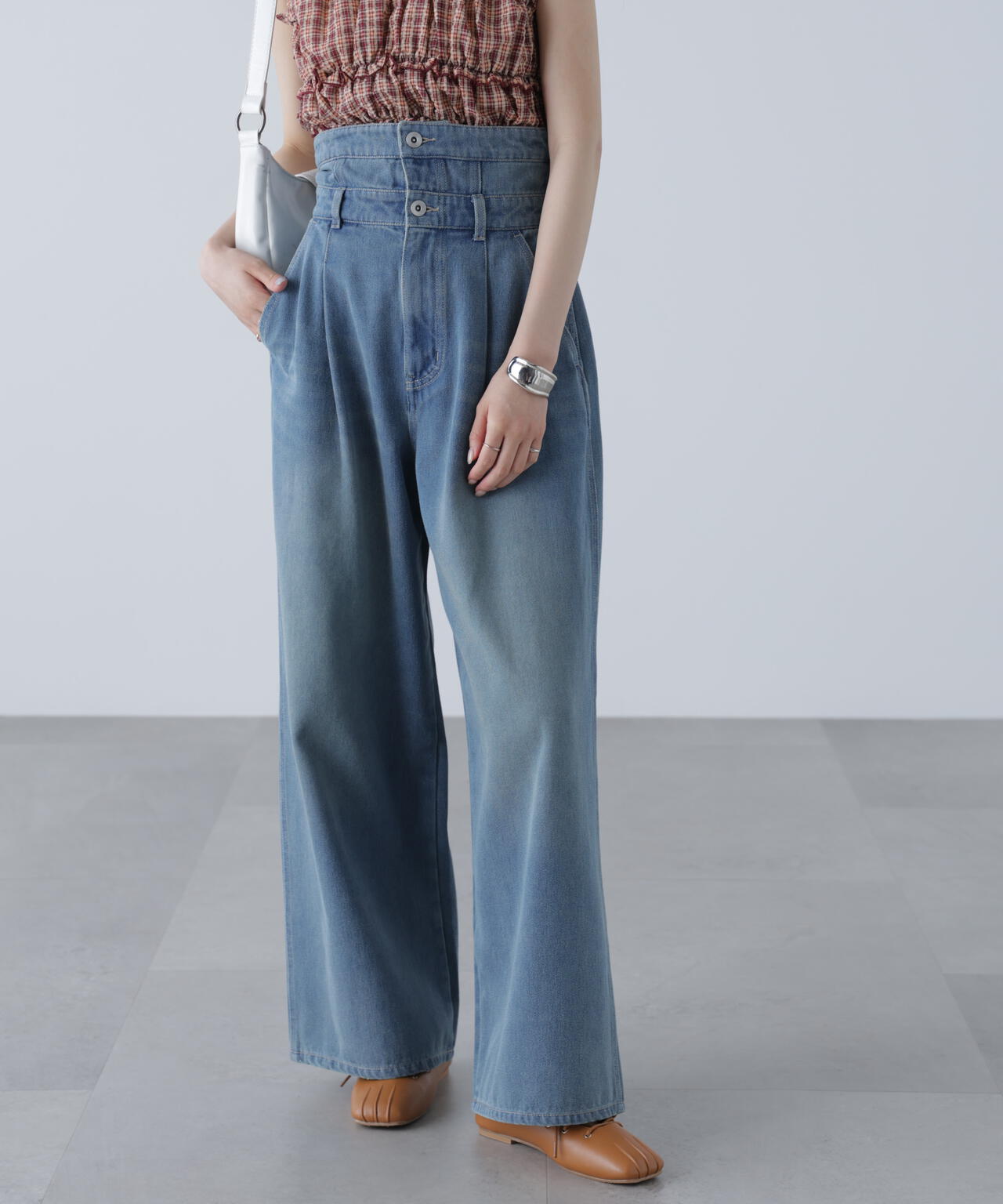 折り返しハイウエストデニムパンツ