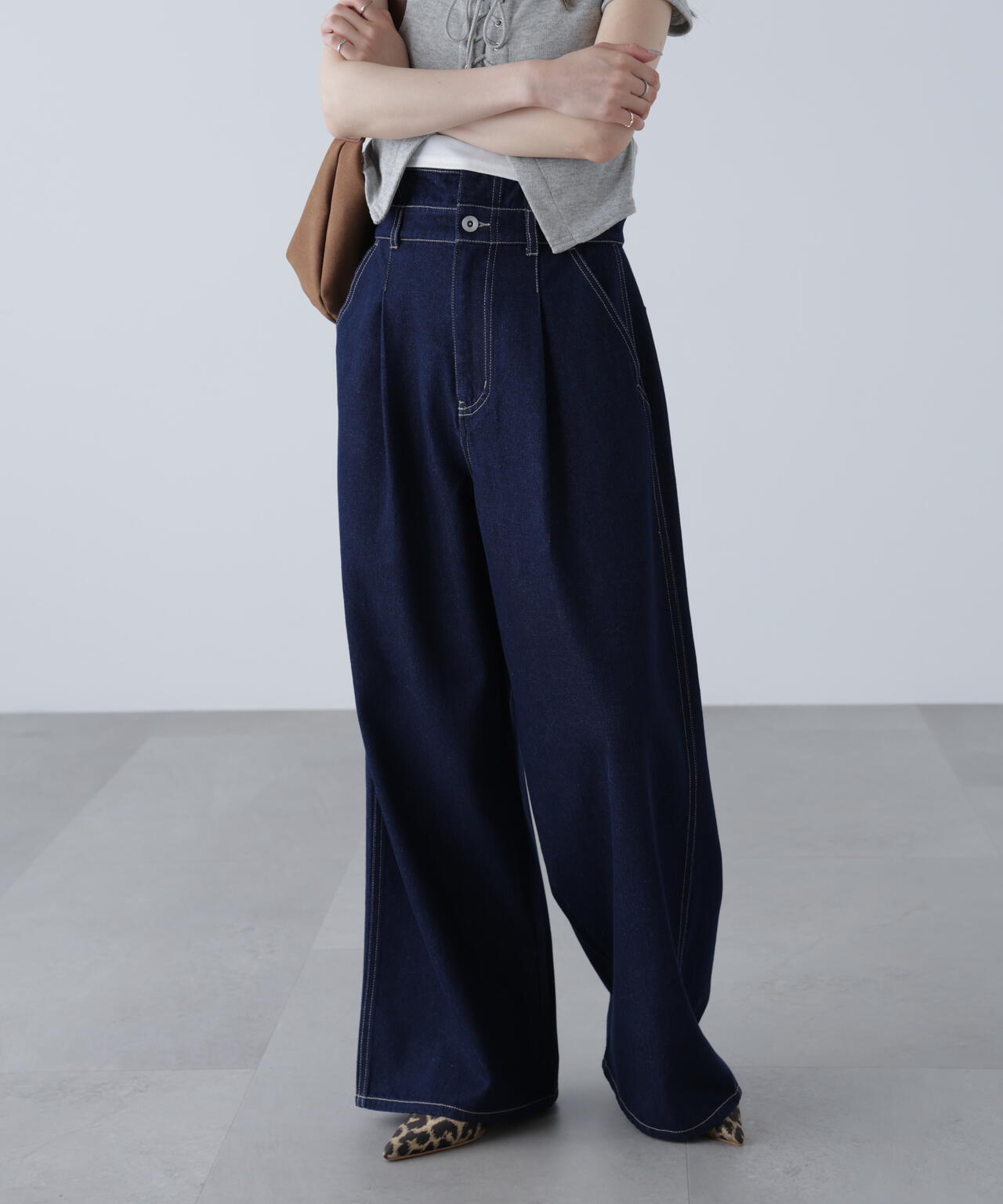 折り返しハイウエストデニムパンツ