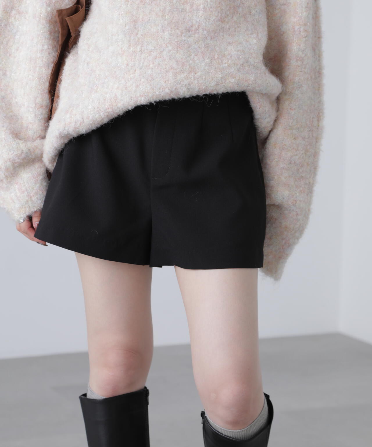 ハイウエストショートパンツ
