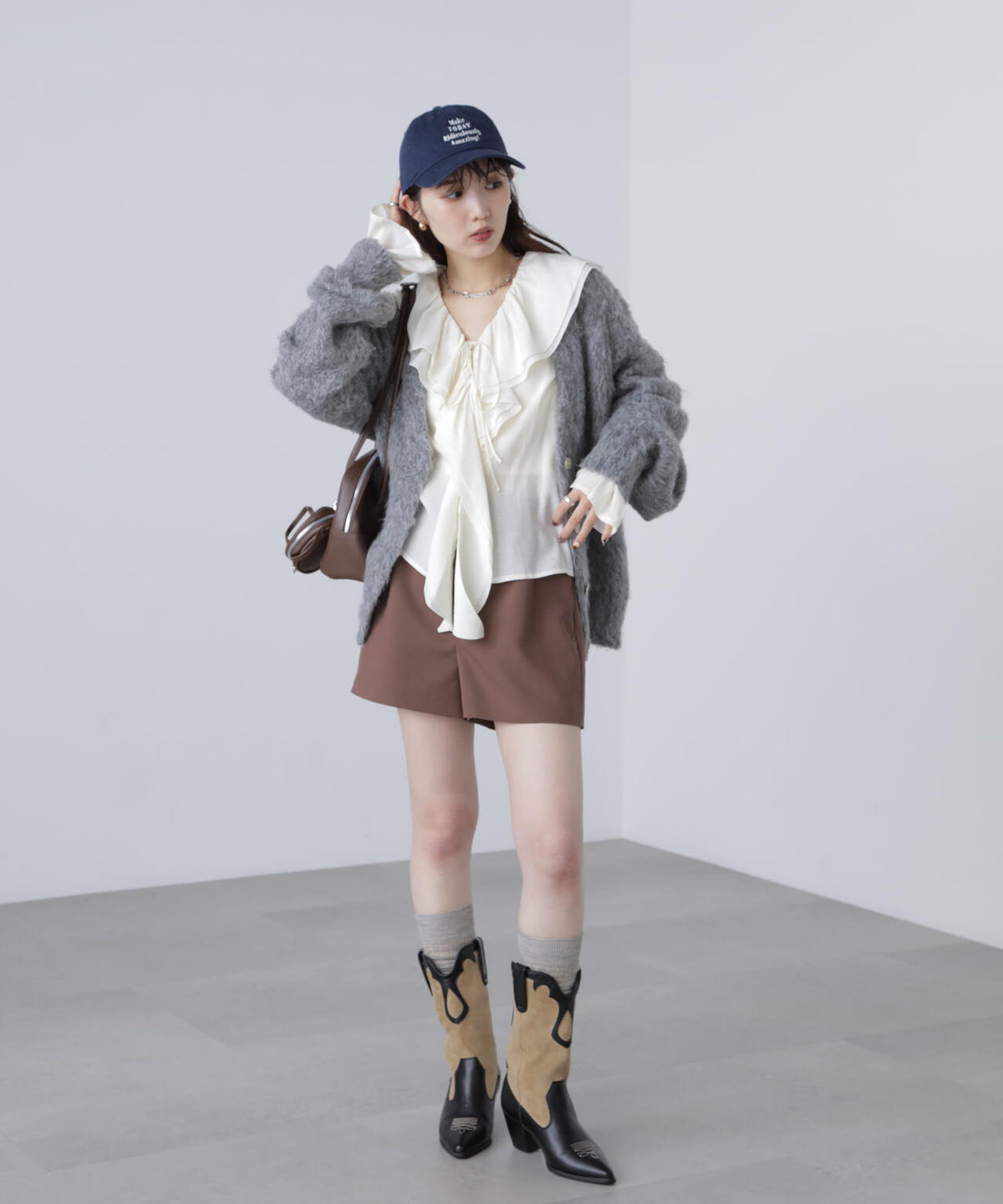 ハイウエストショートパンツ