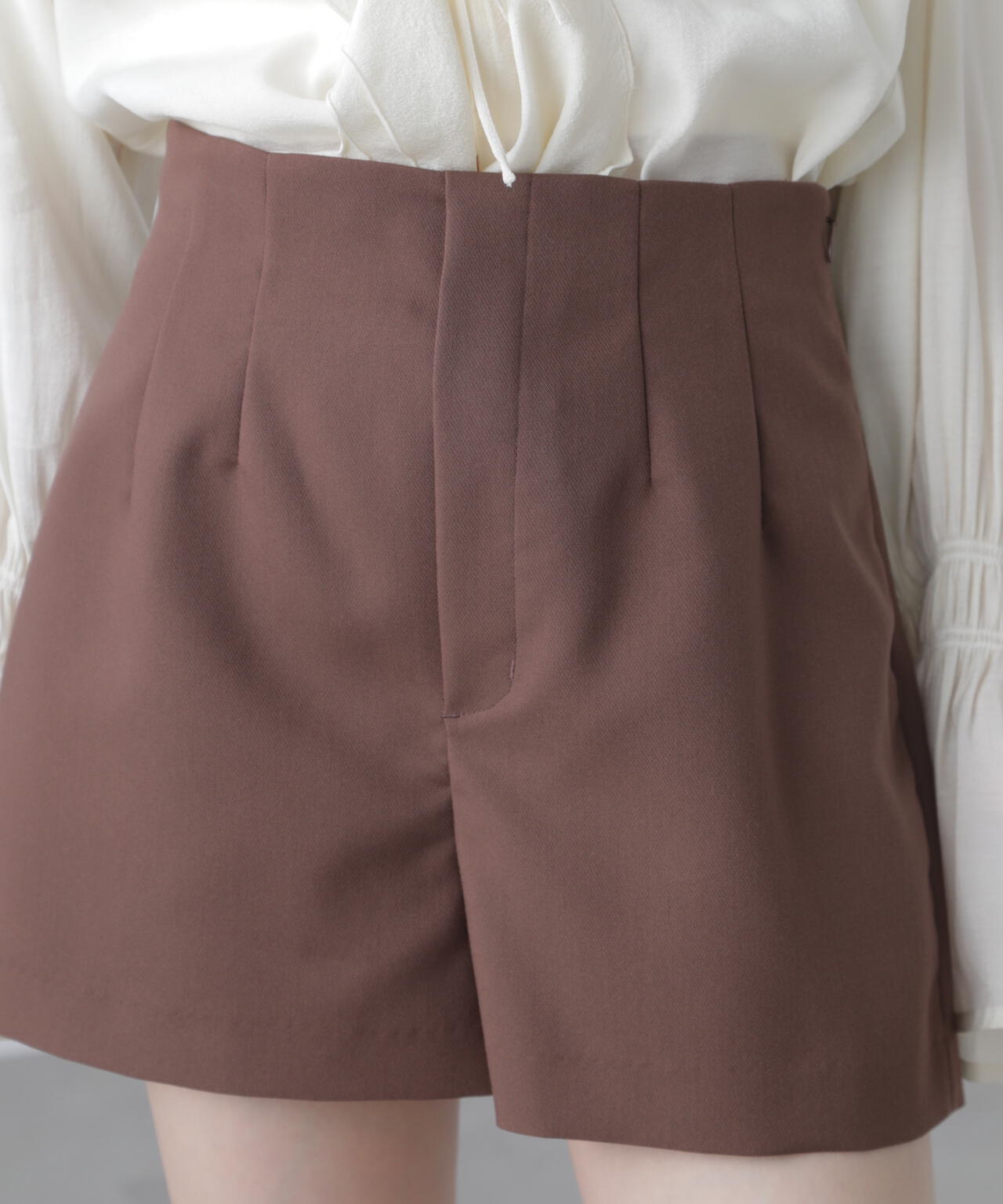 ハイウエストショートパンツ