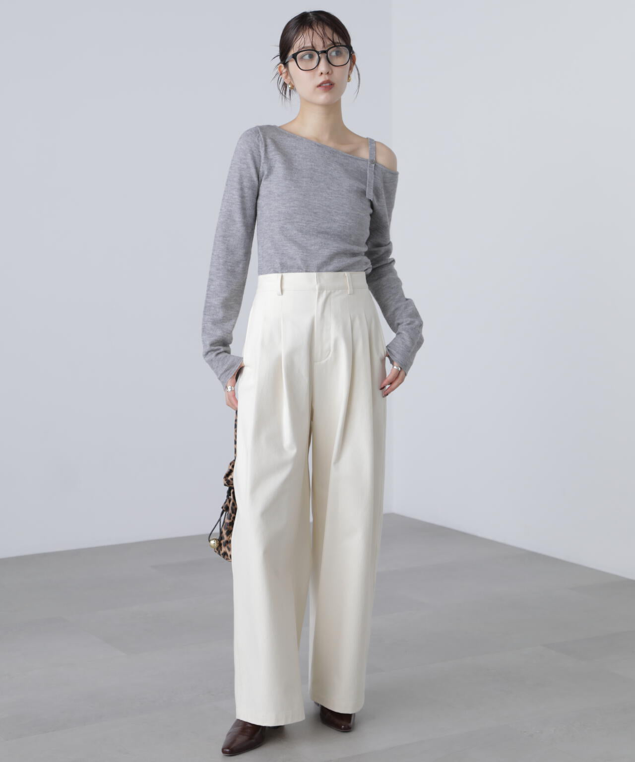 微起毛ツータックボリュームパンツ