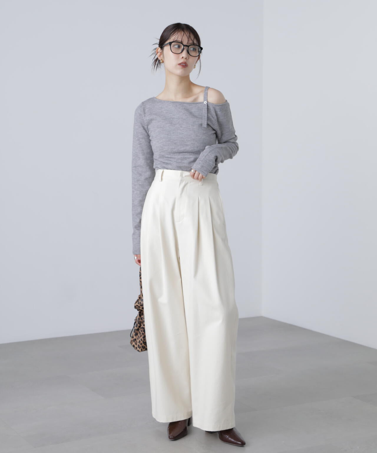 微起毛ツータックボリュームパンツ