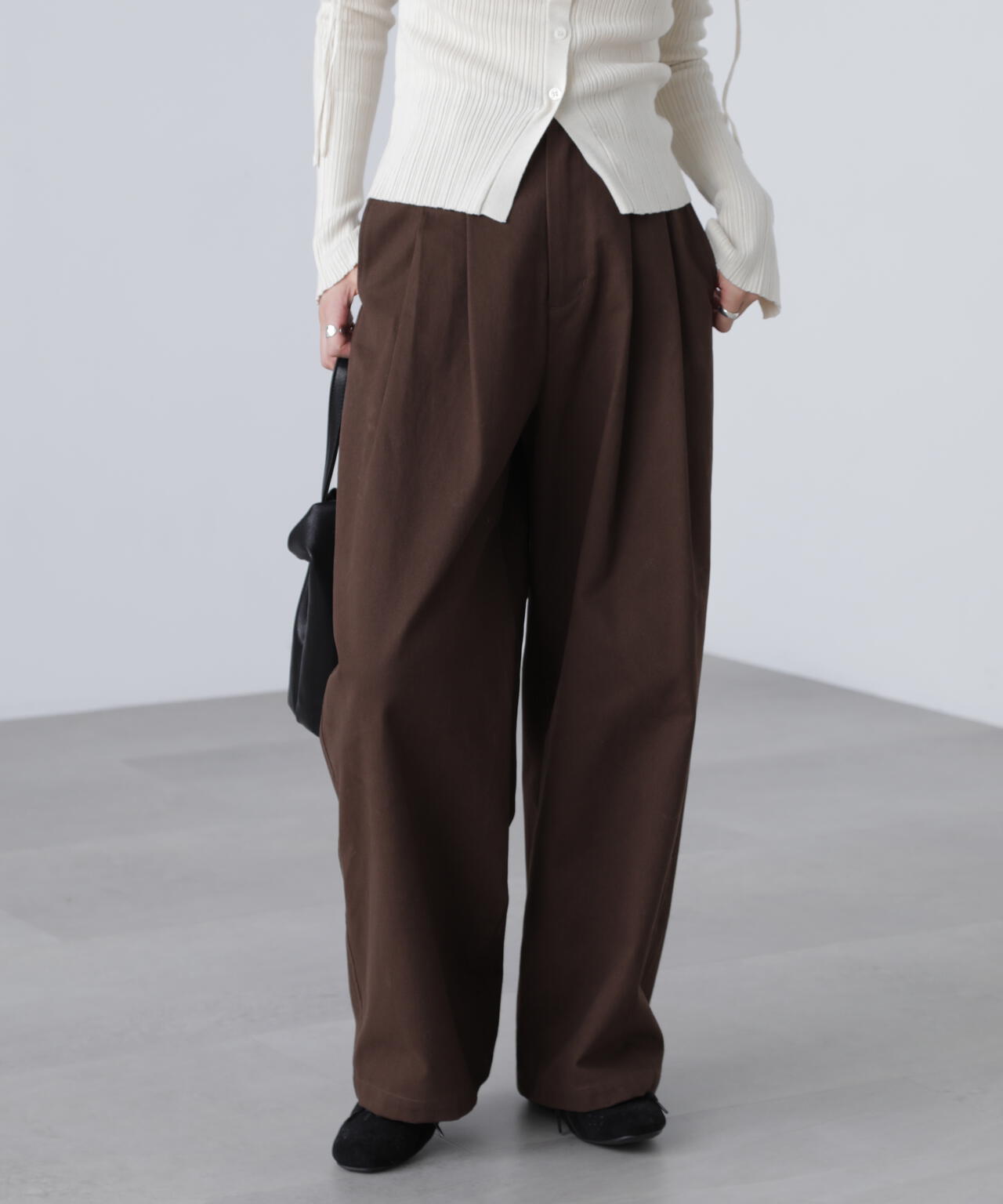 微起毛ツータックボリュームパンツ