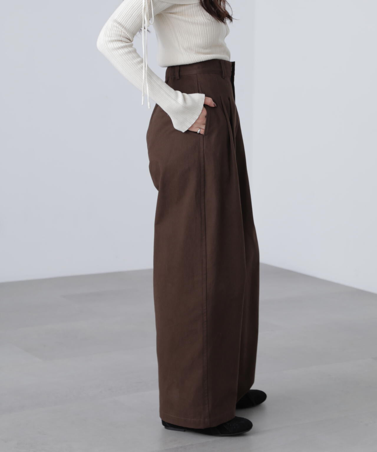 微起毛ツータックボリュームパンツ