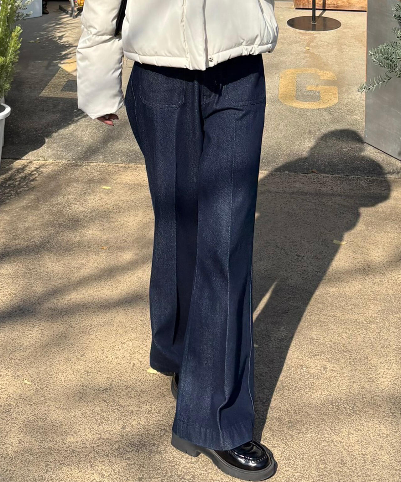 フロントポケットソフトバギーデニムパンツ