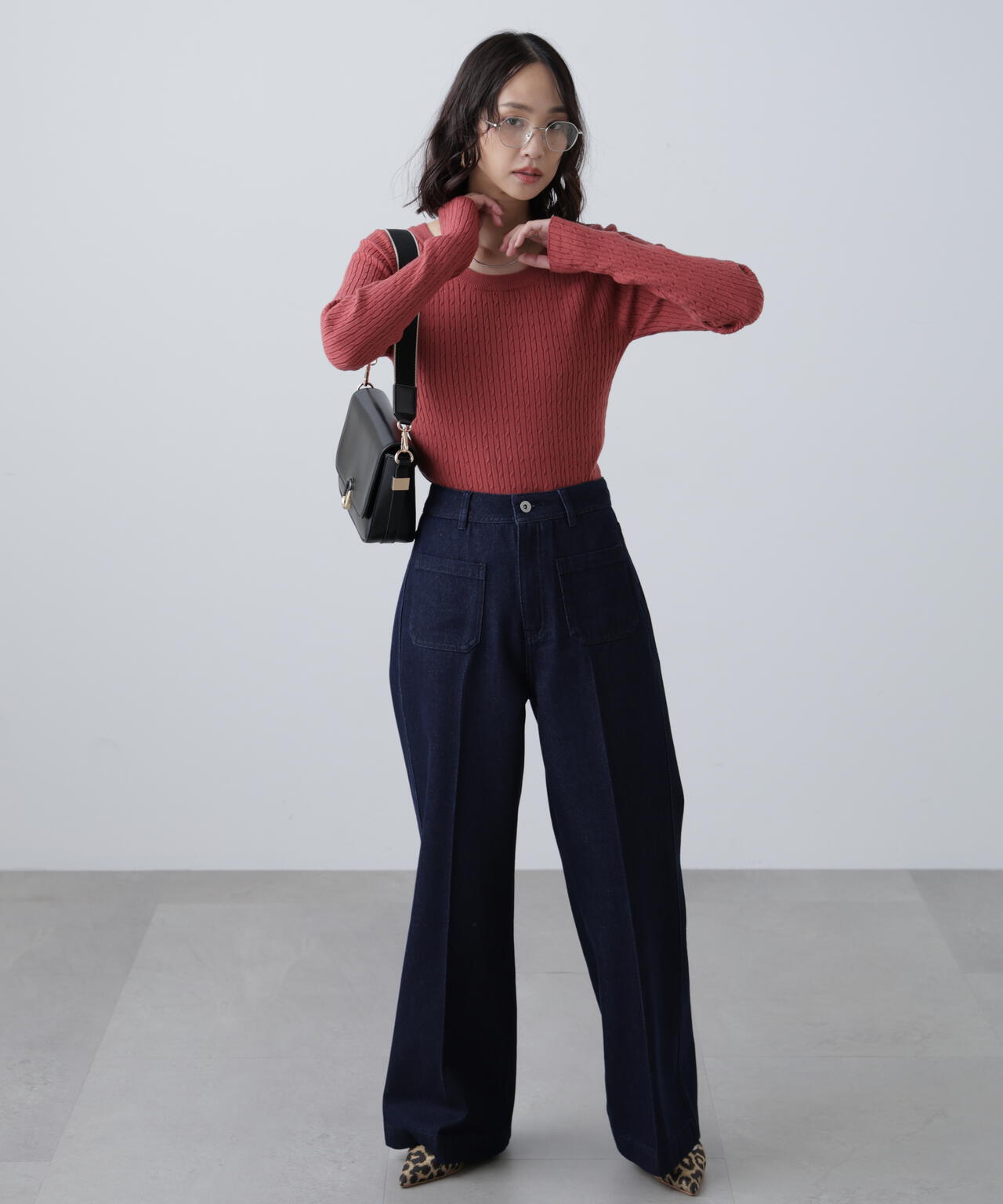 フロントポケットソフトバギーデニムパンツ