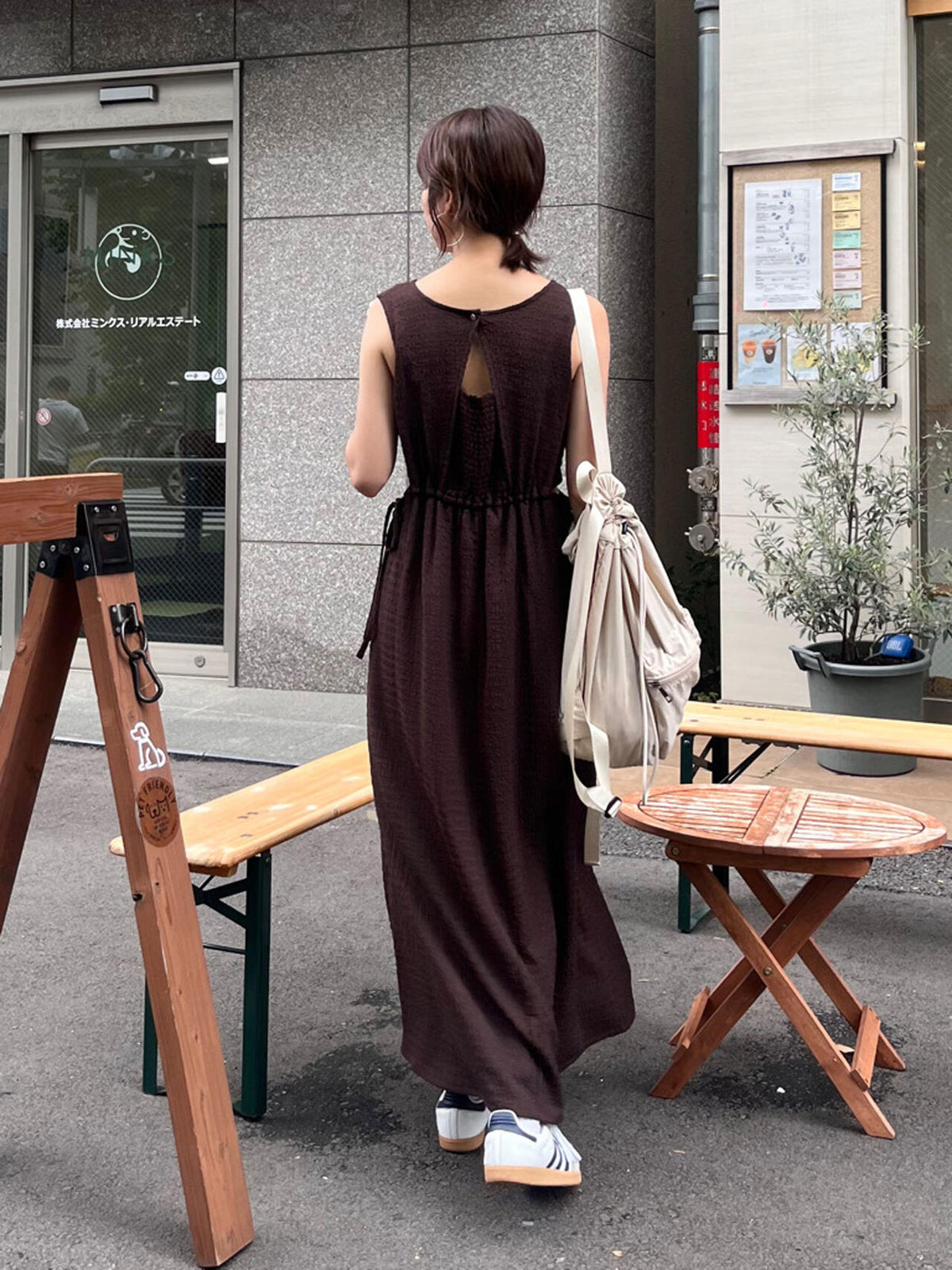 サイドカットノースリカットソーワンピース