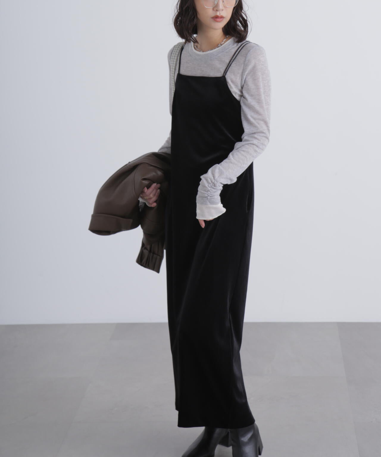 2ストラップベロアキャミワンピース