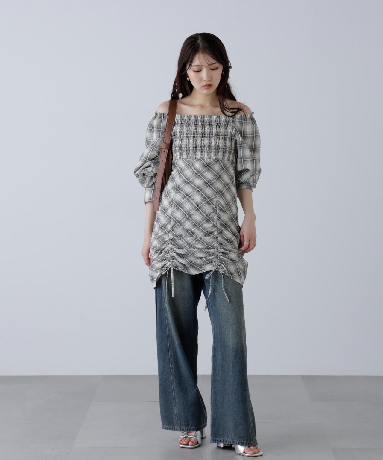 シャーリングドロストリボンチェックミニワンピース