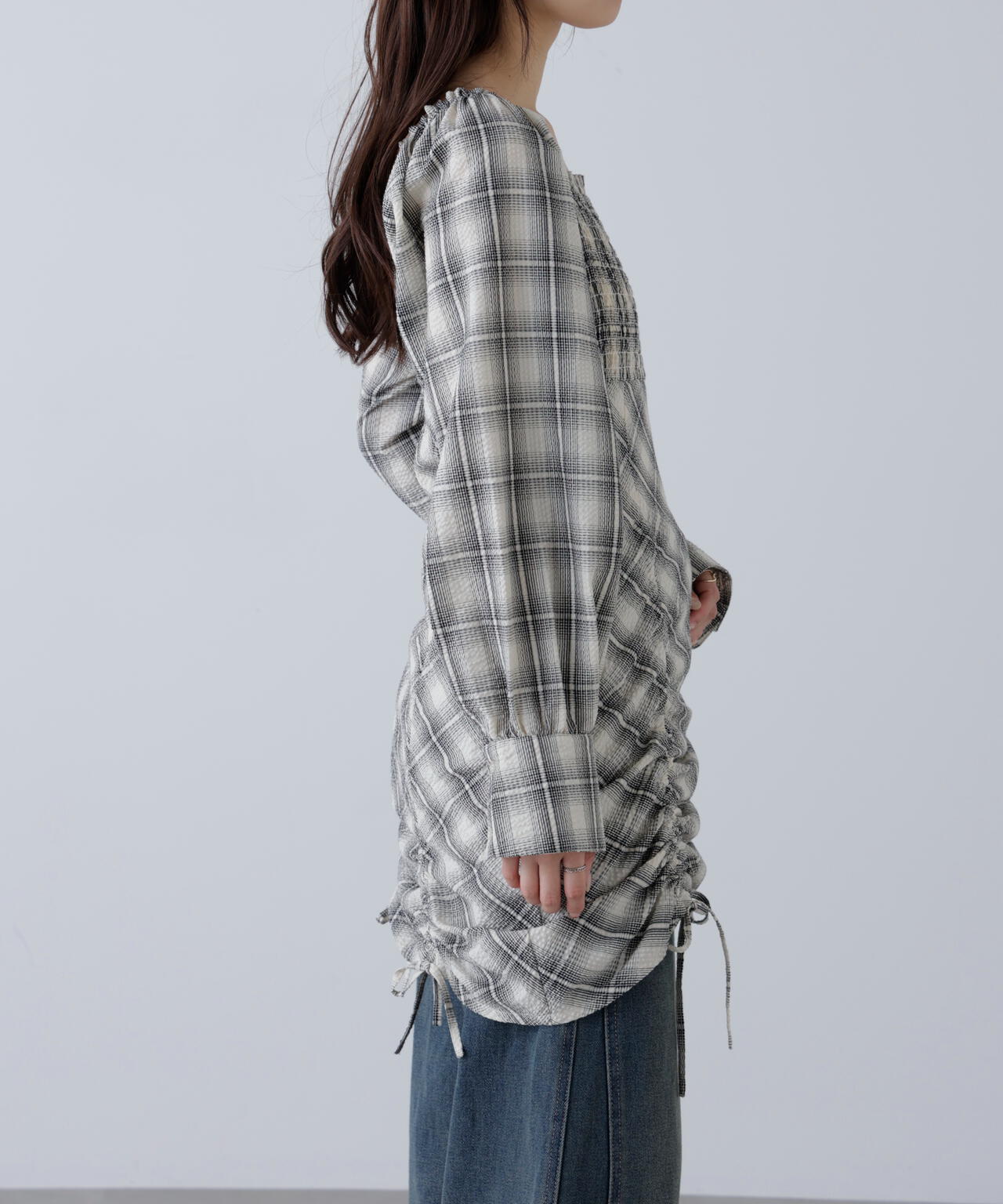 シャーリングドロストリボンチェックミニワンピース