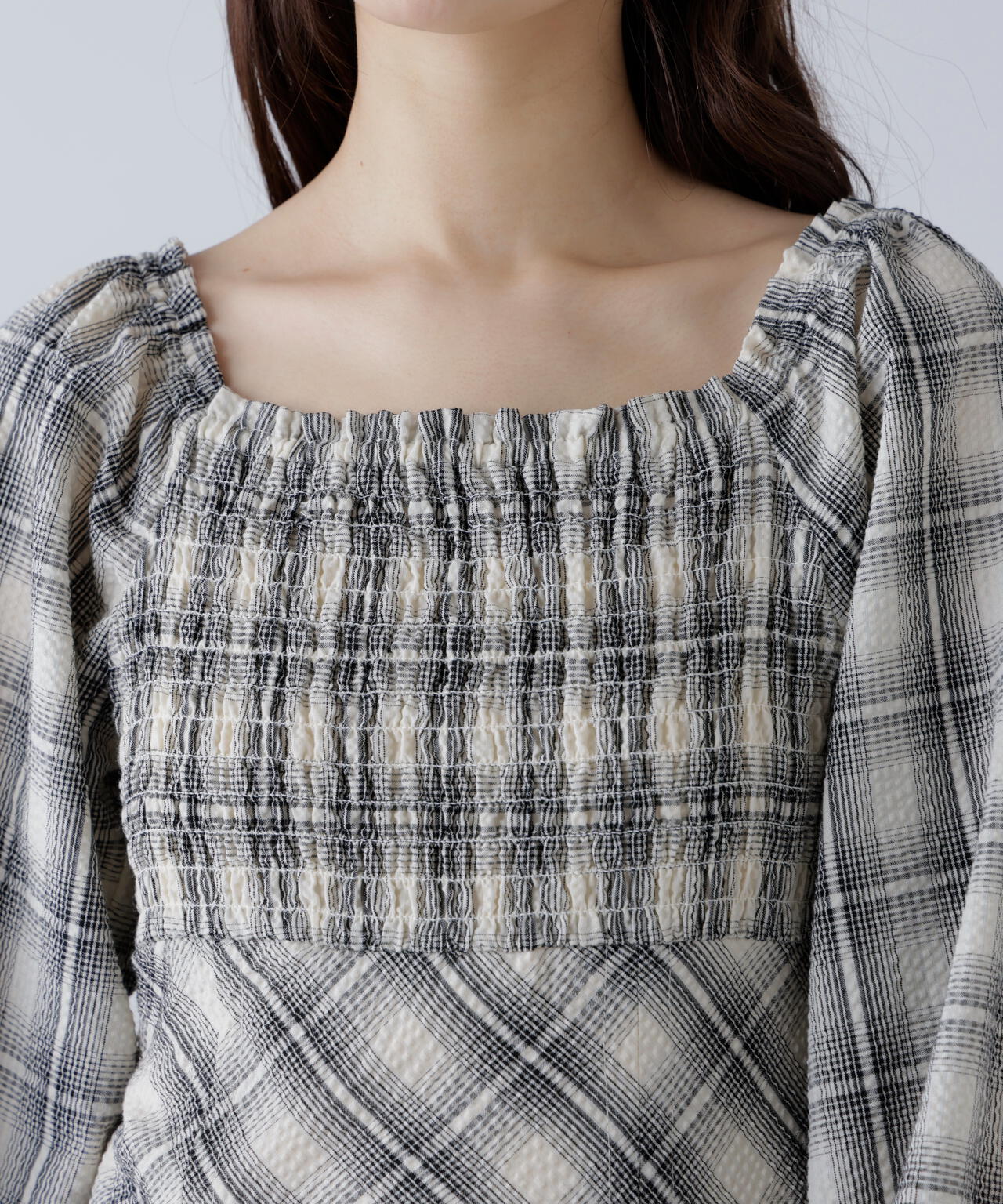 シャーリングドロストリボンチェックミニワンピース