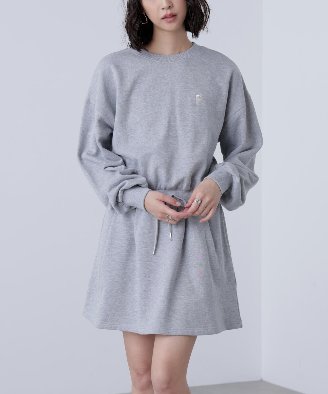 ロゴ刺繍スウェットミニワンピース