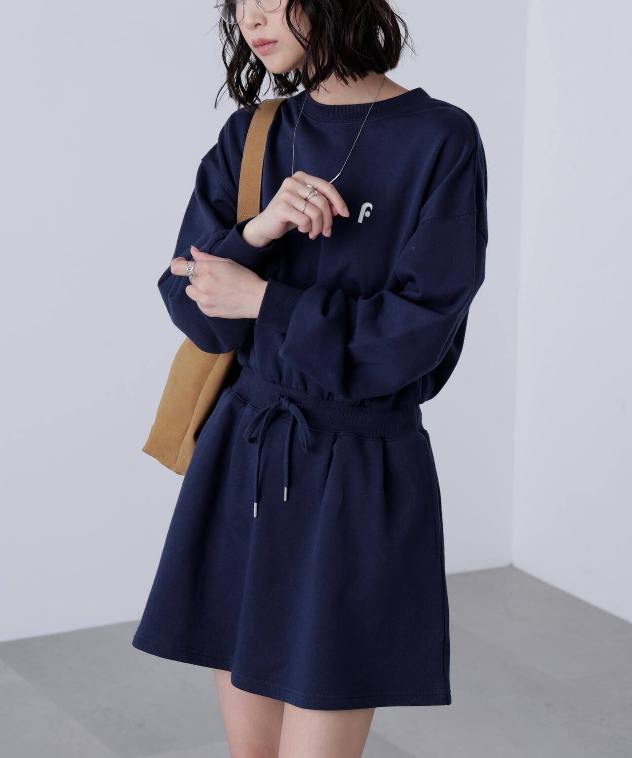 ロゴ刺繍スウェットミニワンピース