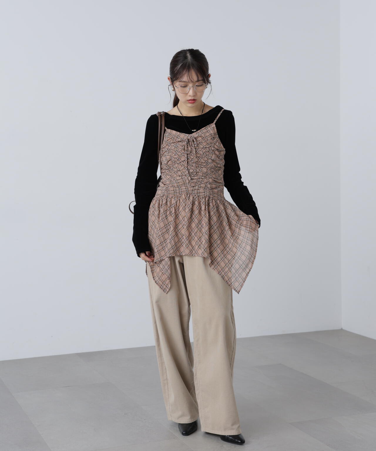 ドロストイレヘムキャミミニワンピース