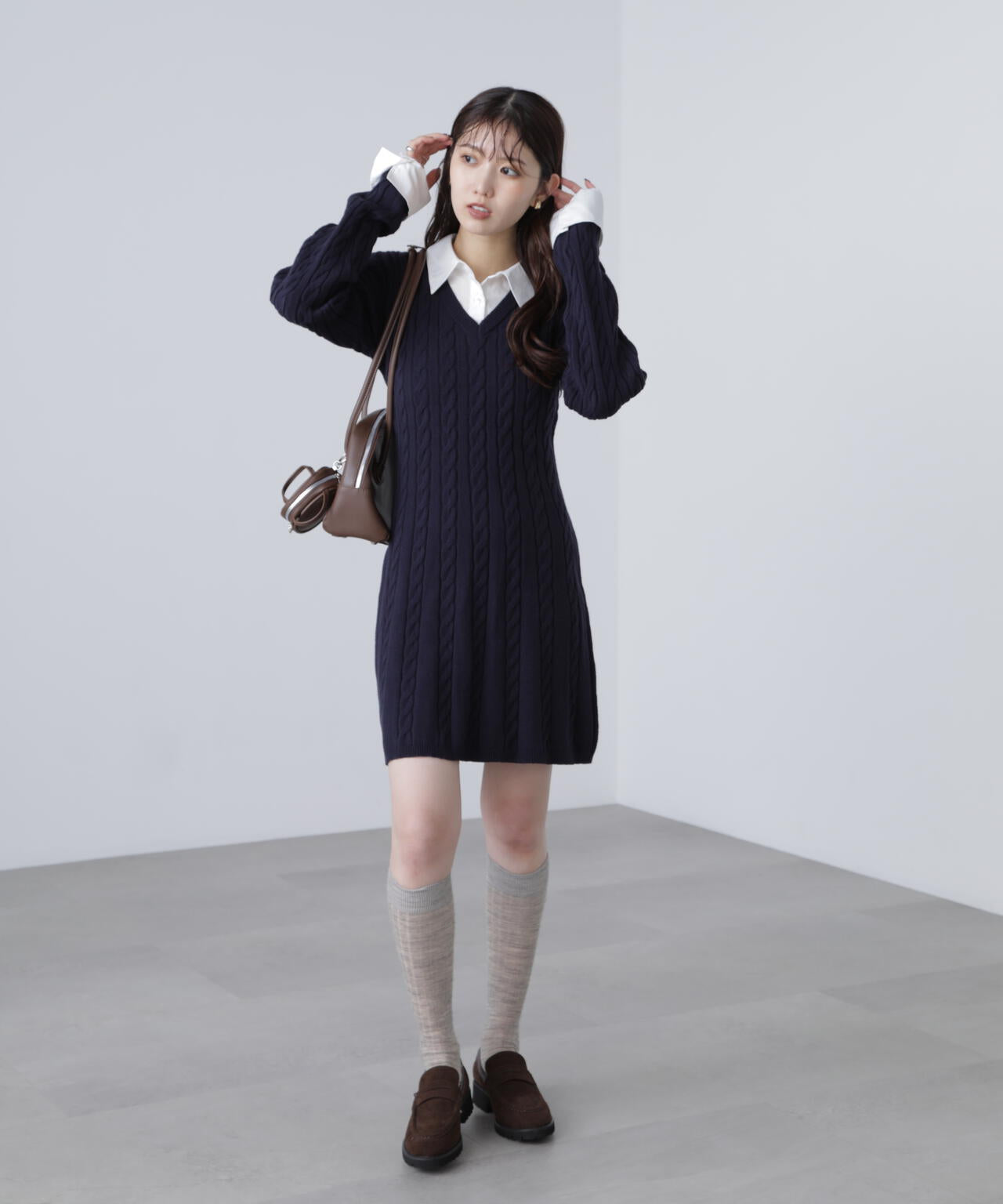 レイヤード風ケーブルニットミニワンピース