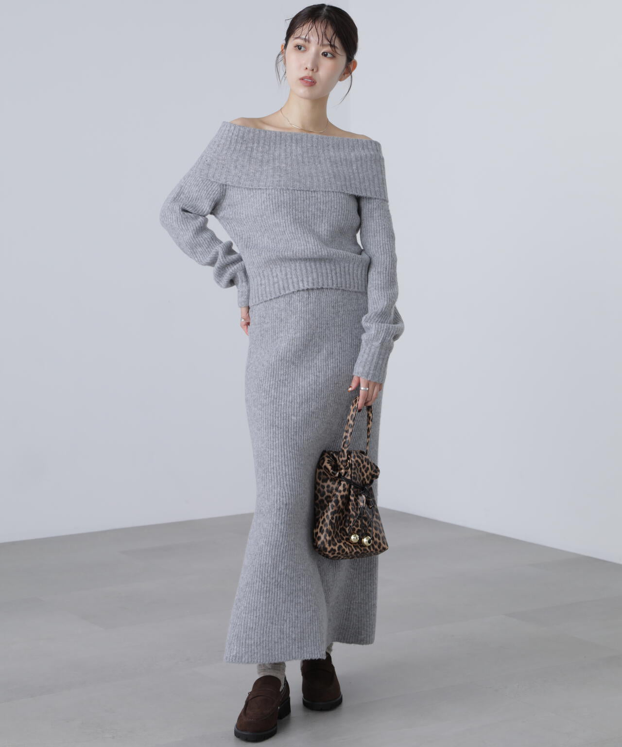 オフショルニットマーメイドスカートセットアップ