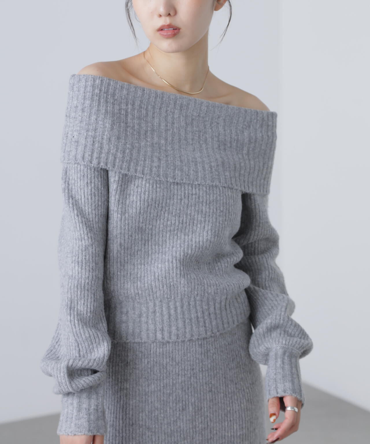 オフショルニットマーメイドスカートセットアップ