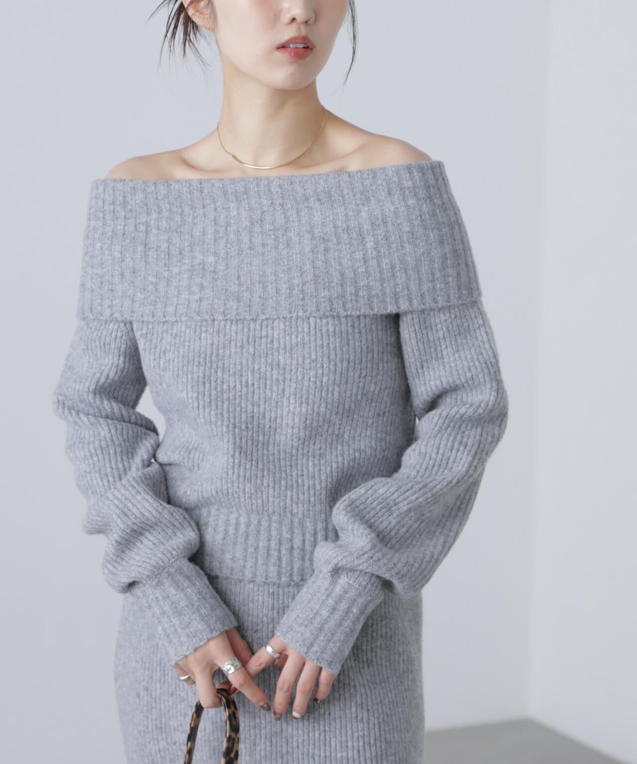 オフショルニットマーメイドスカートセットアップ