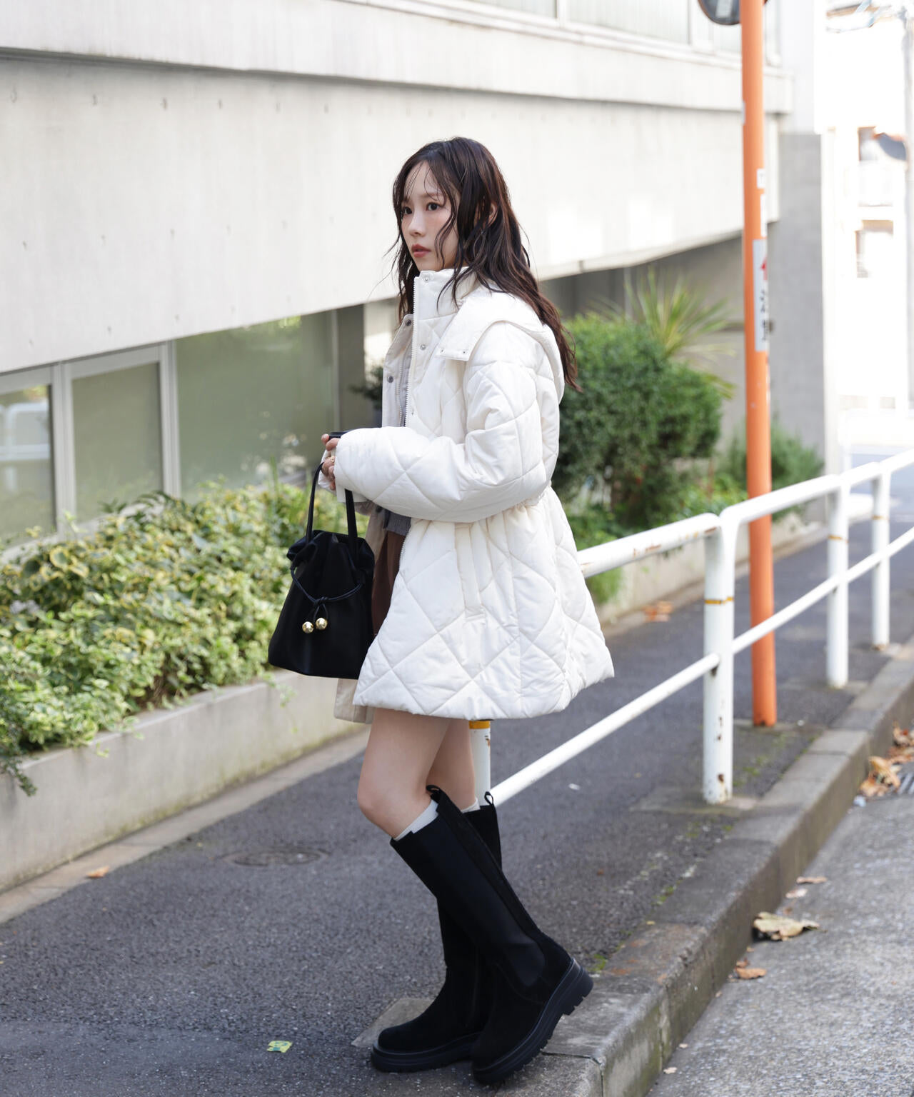 ウエストドロストキルティングコート