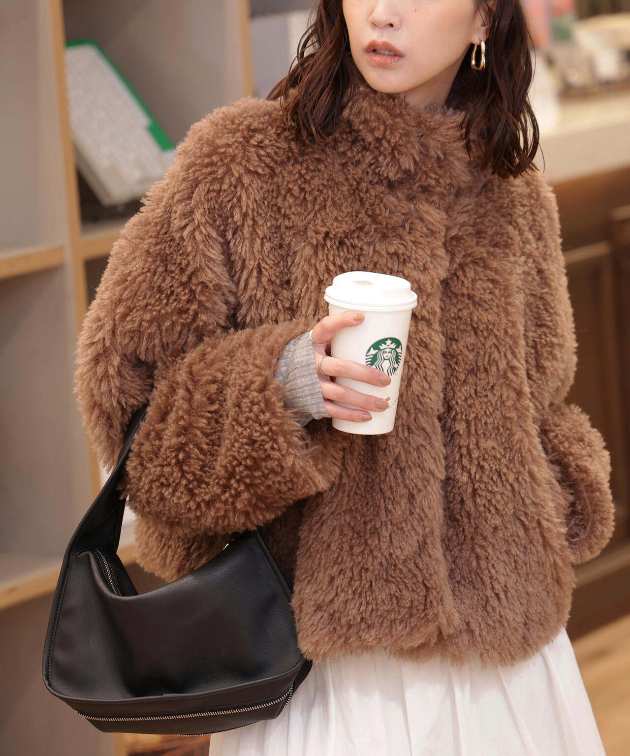 ファースタンドブルゾン