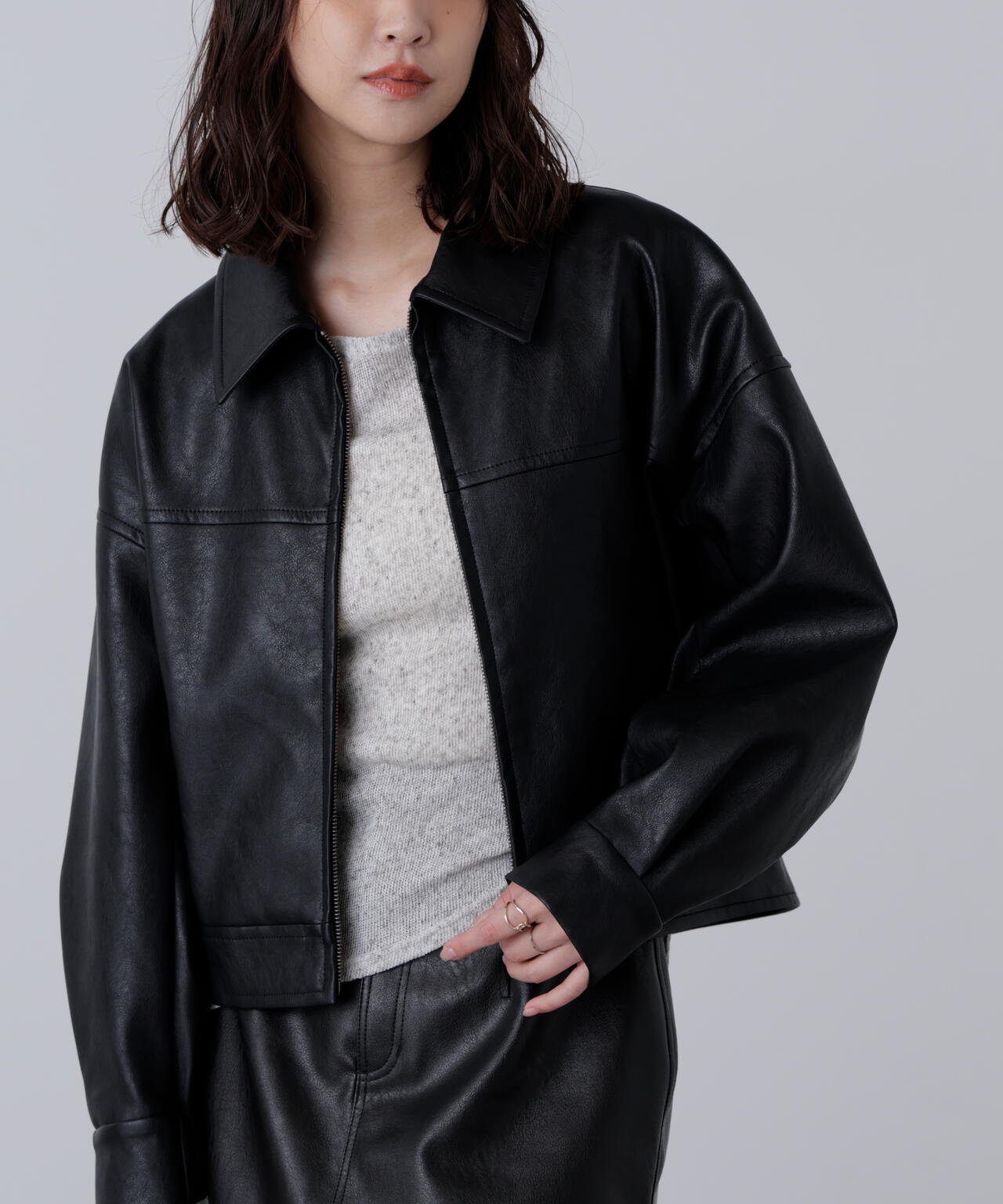 合皮ジップアップブルゾン