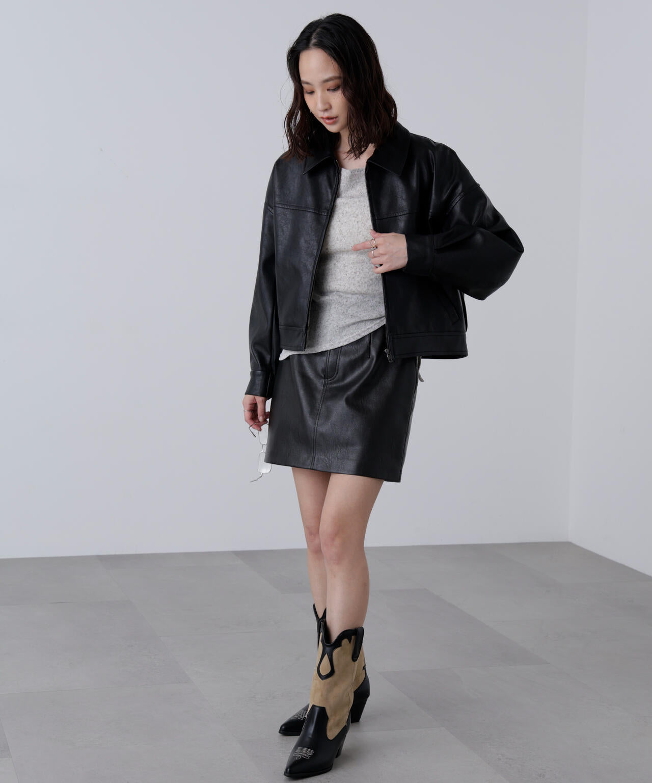 合皮ジップアップブルゾン