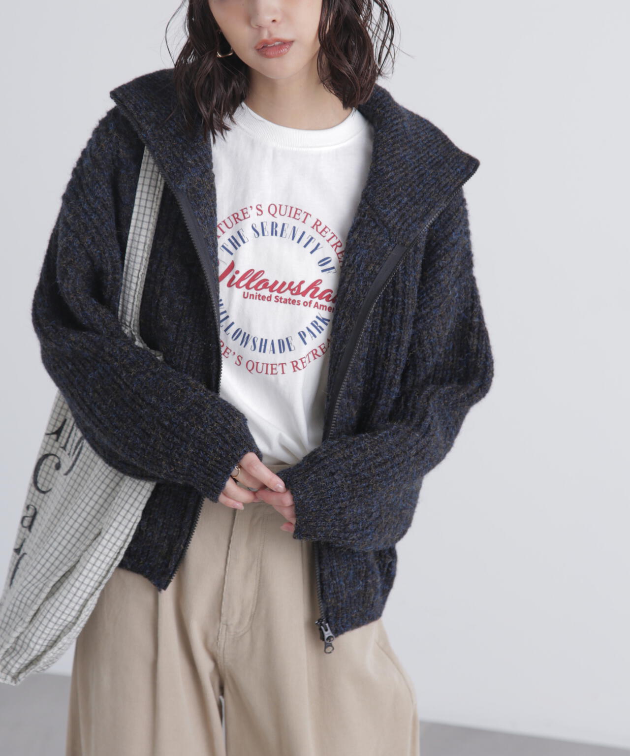 スタンドネックショート丈ジップニットブルゾン