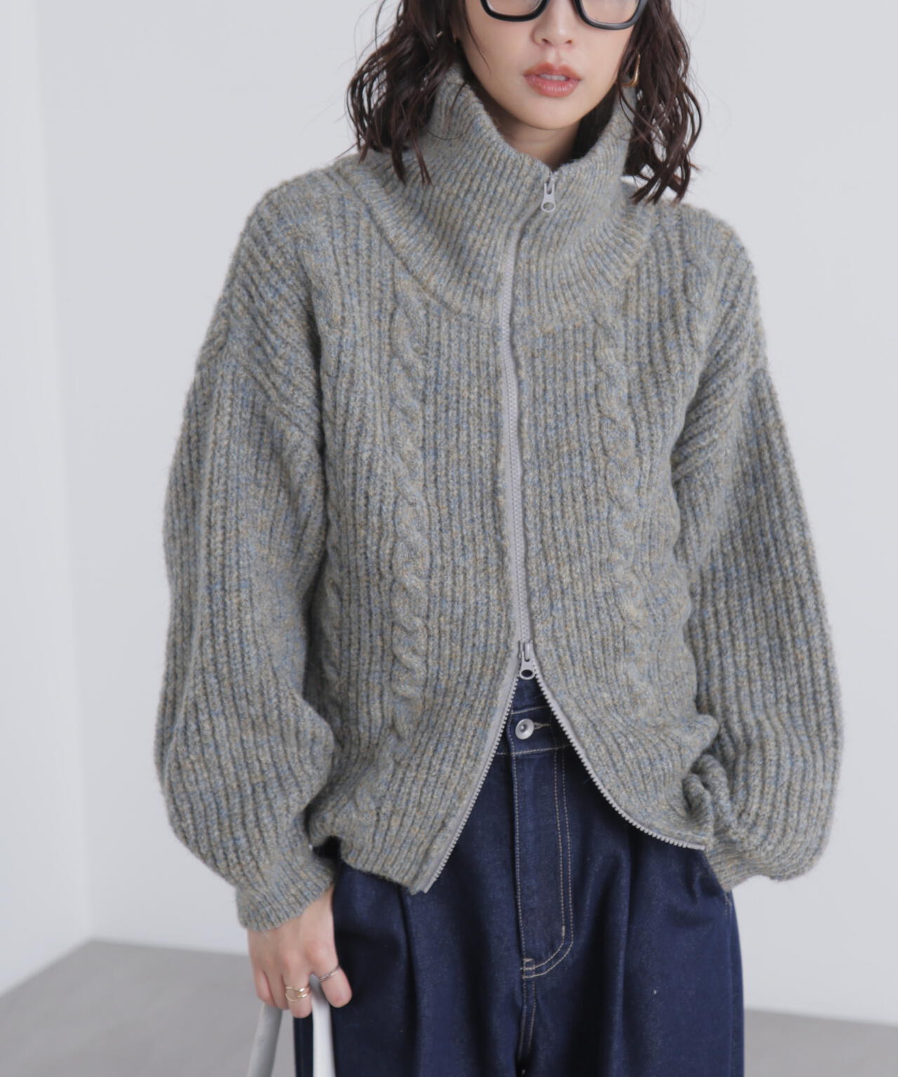 スタンドネックショート丈ジップニットブルゾン