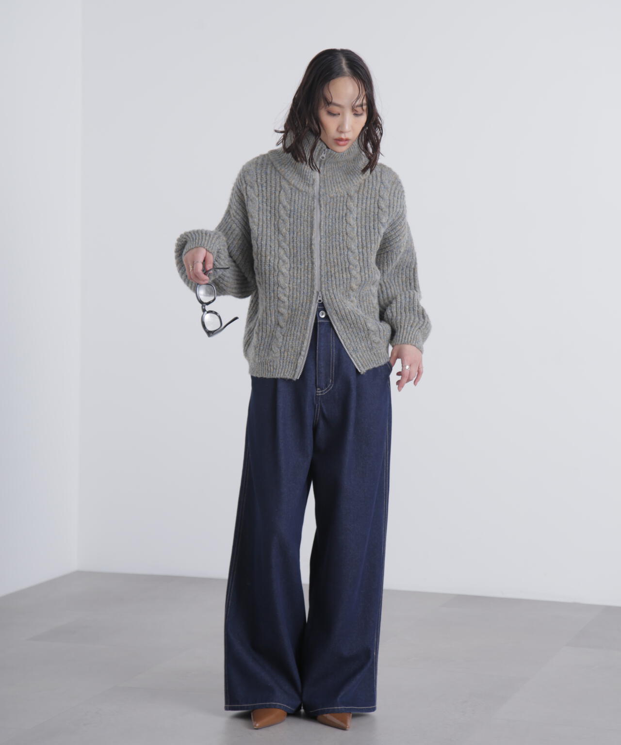 スタンドネックショート丈ジップニットブルゾン