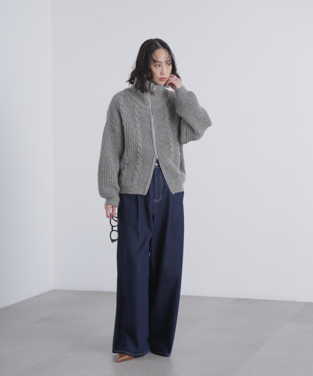 スタンドネックショート丈ジップニットブルゾン