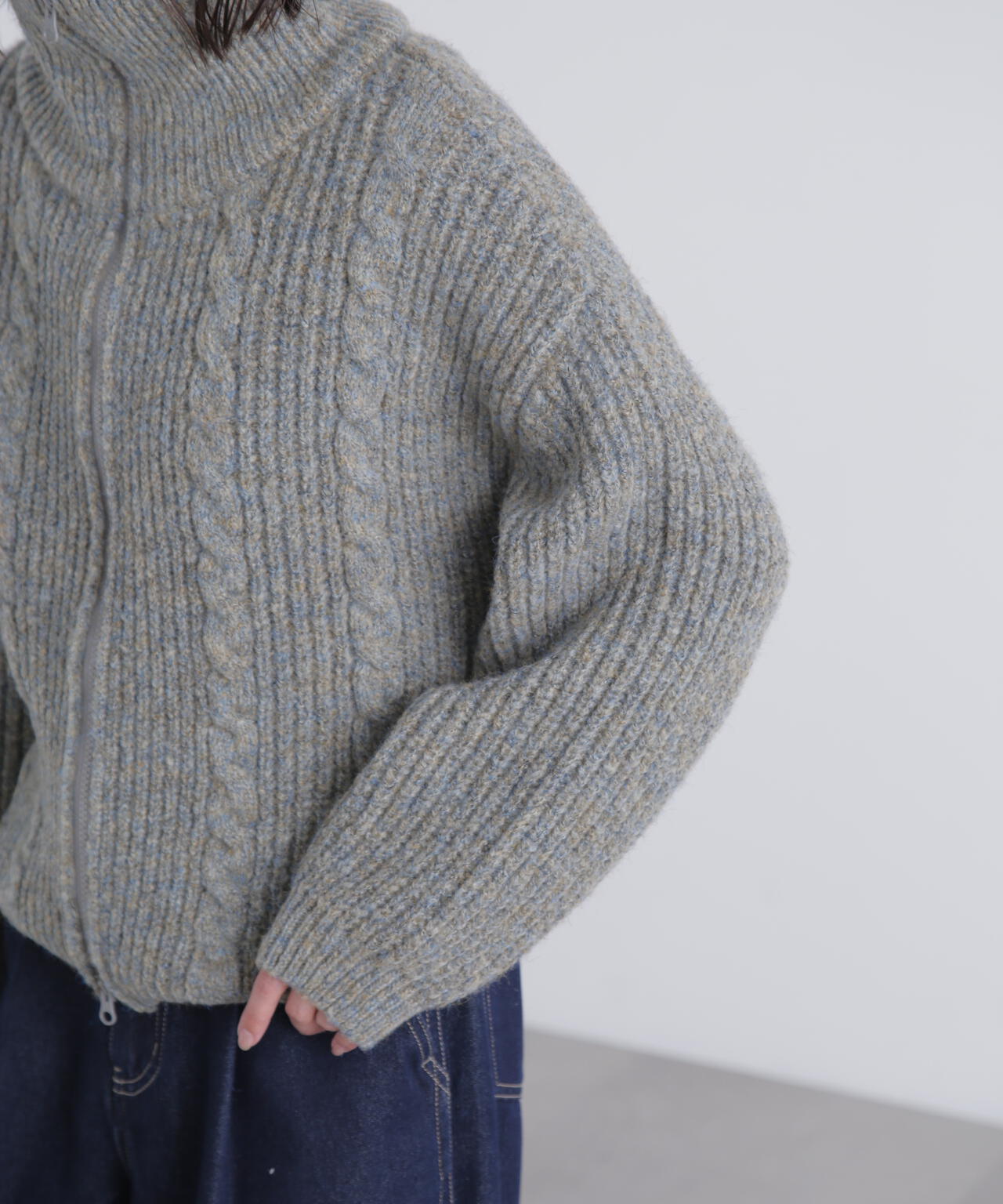 スタンドネックショート丈ジップニットブルゾン